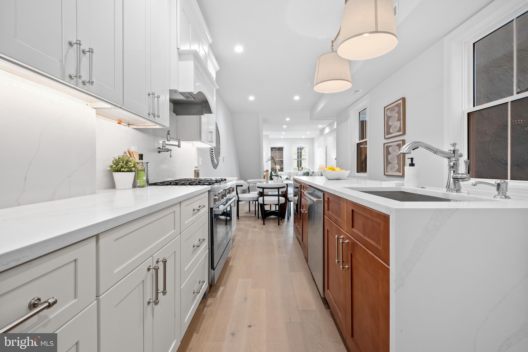 ART MUSEUM AREA - Residential