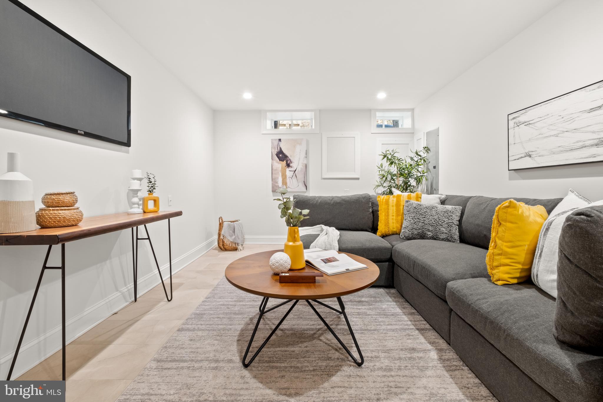 ART MUSEUM AREA - Residential