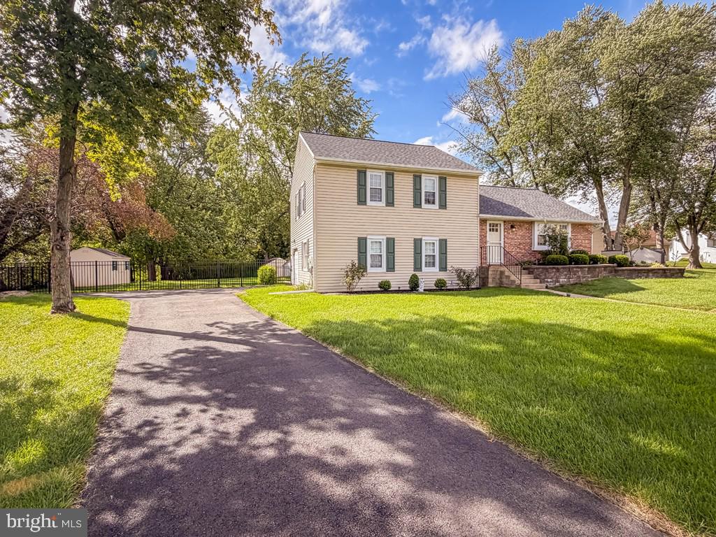 8 CARMEL PLACE