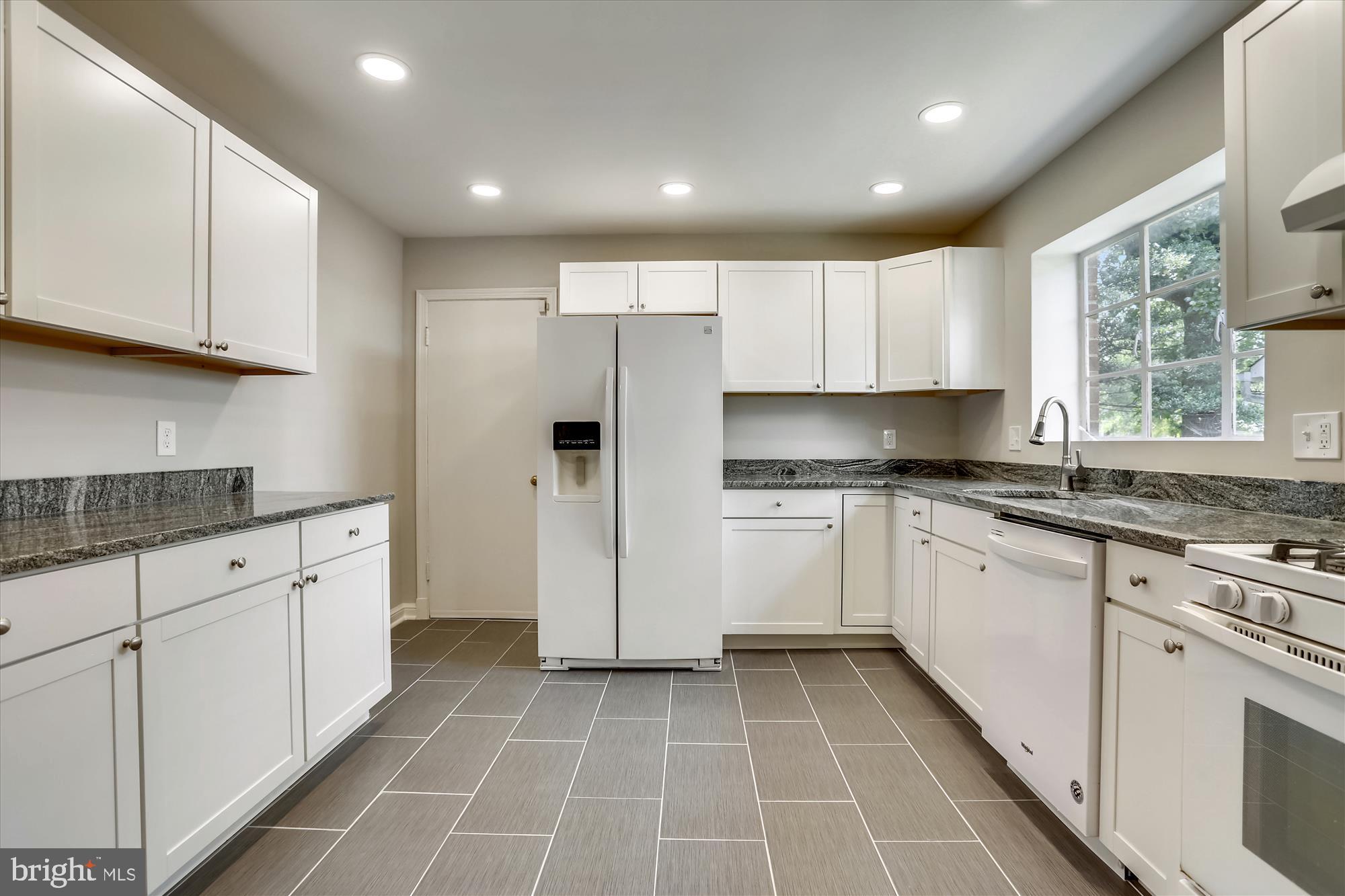 ROLLINGWOOD - Residential Lease