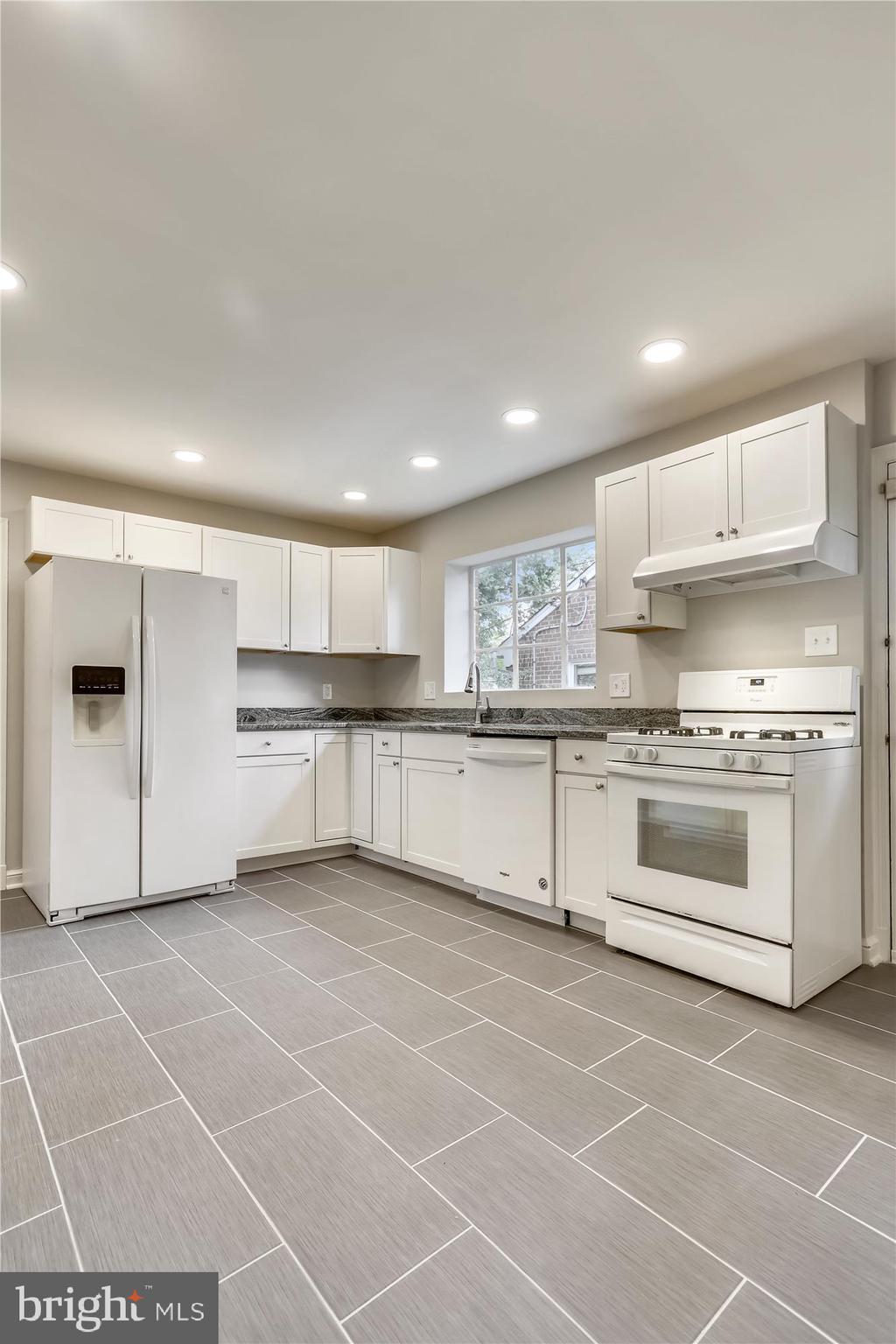 ROLLINGWOOD - Residential Lease