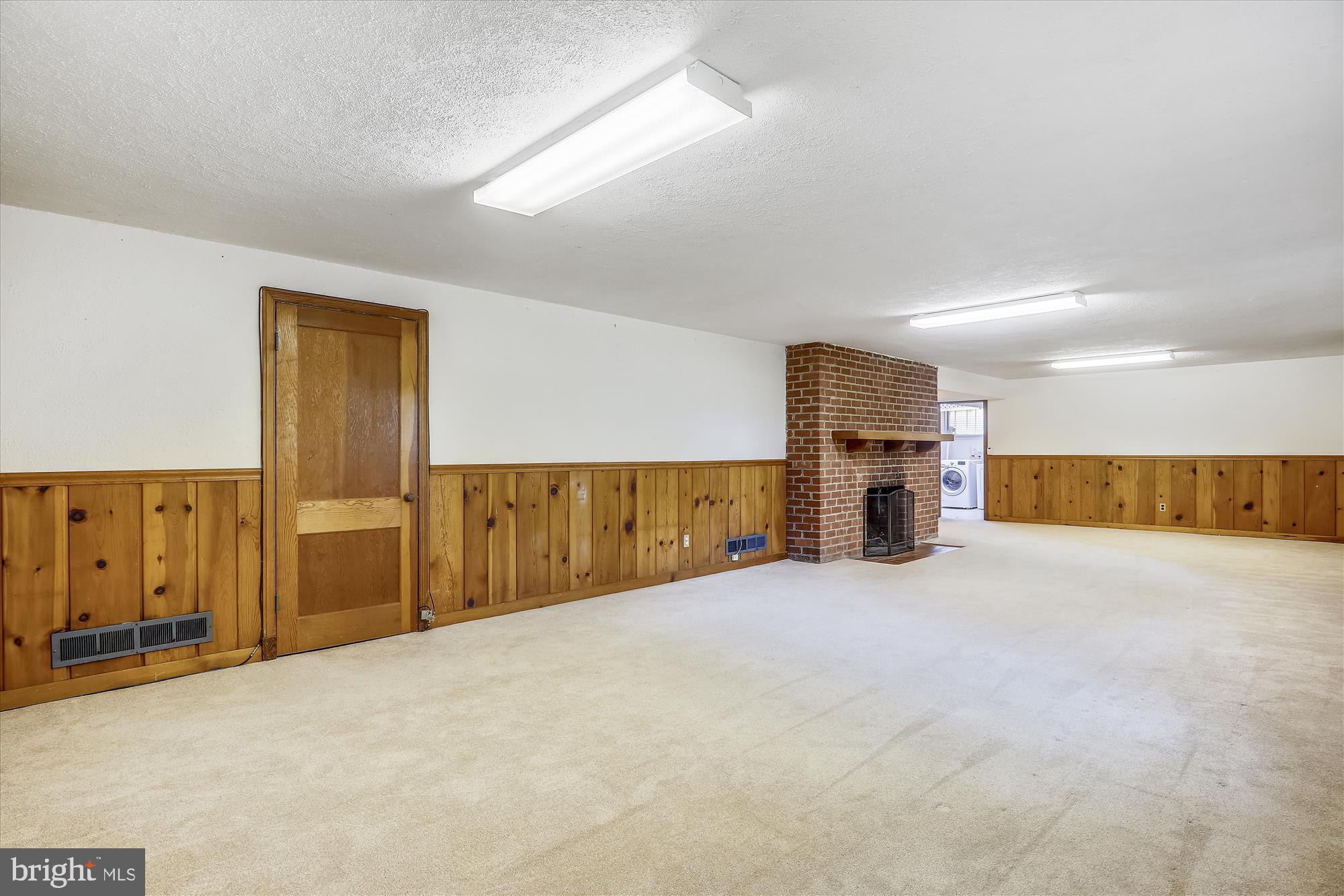 ROLLINGWOOD - Residential Lease