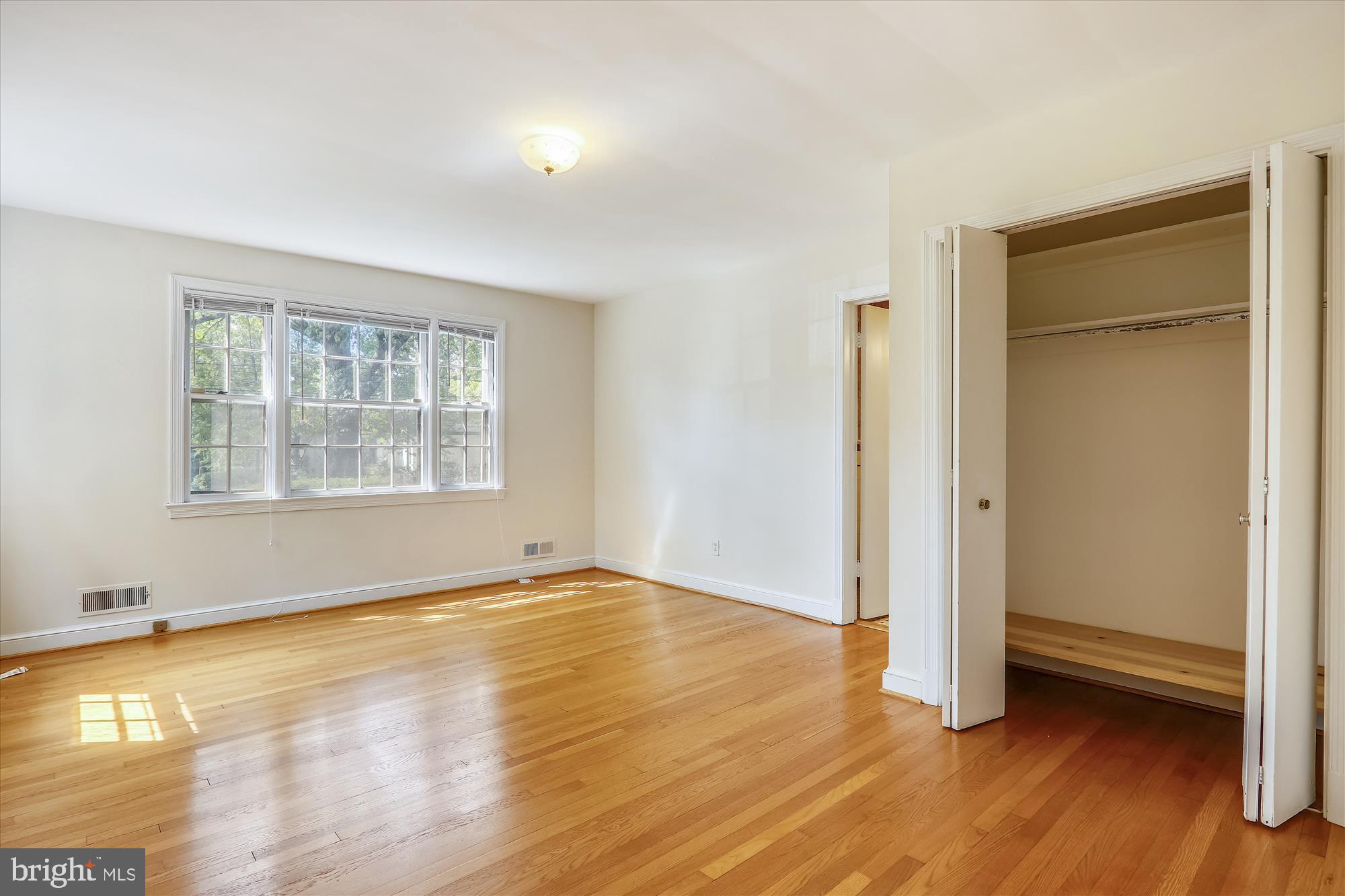 ROLLINGWOOD - Residential Lease