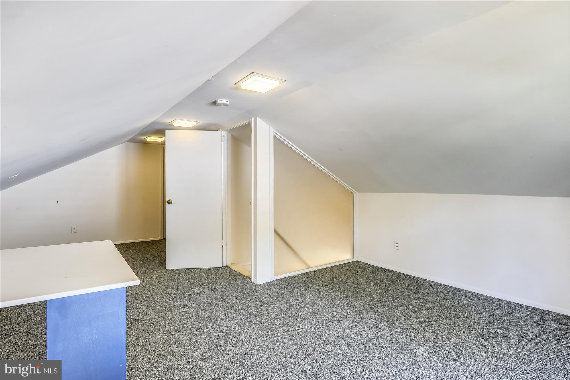 ROLLINGWOOD - Residential Lease