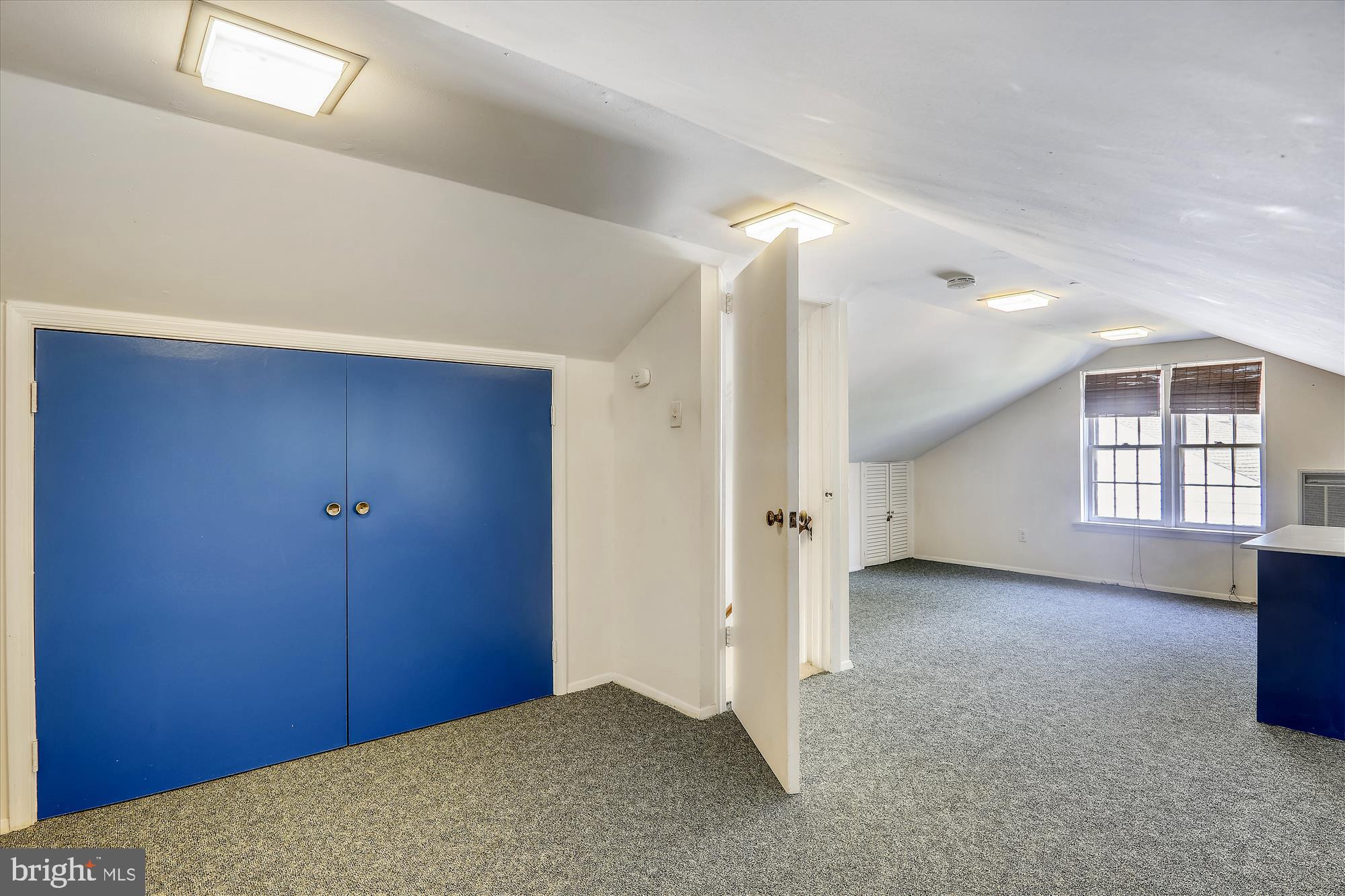 ROLLINGWOOD - Residential Lease