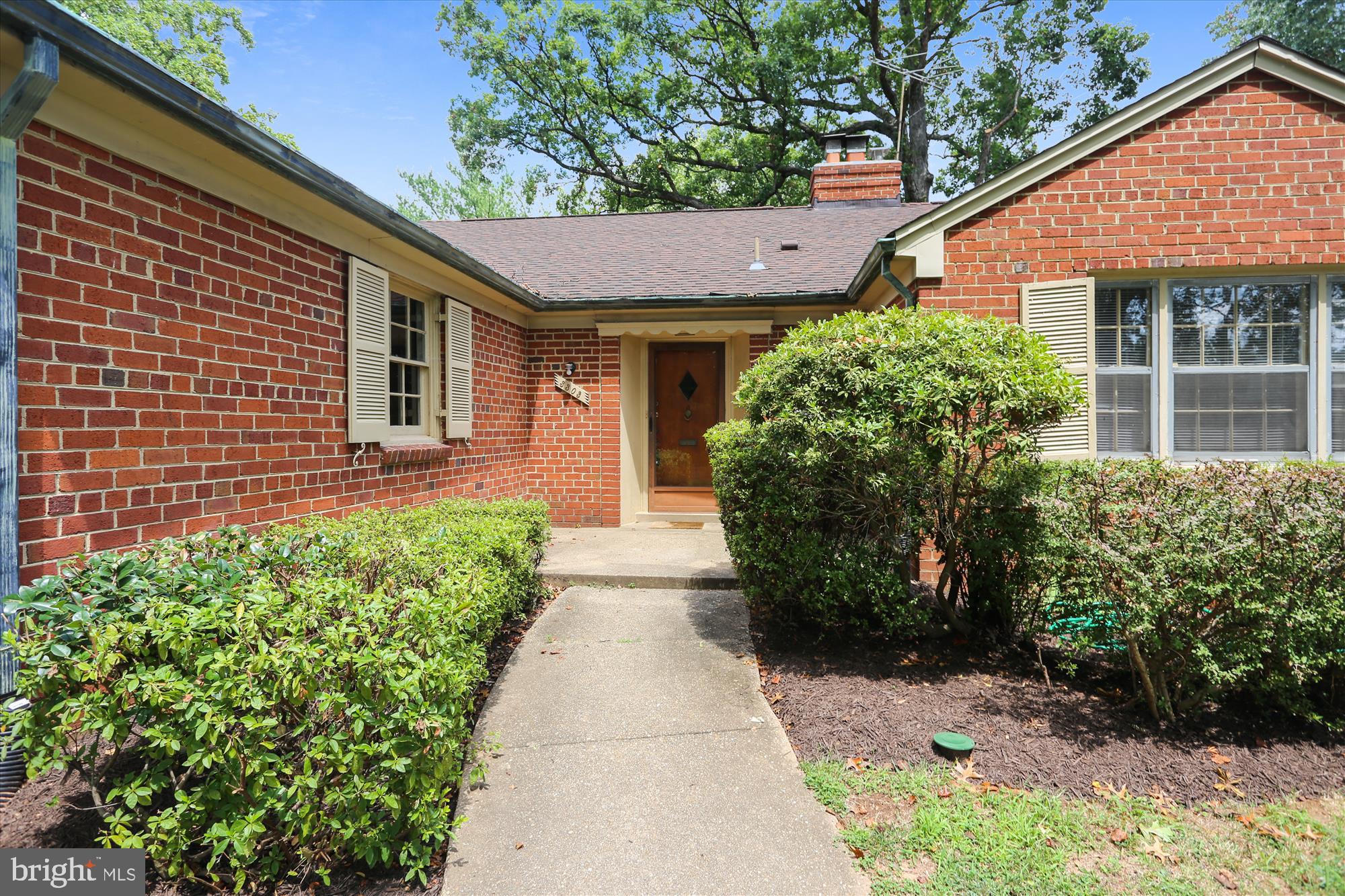 ROLLINGWOOD - Residential Lease