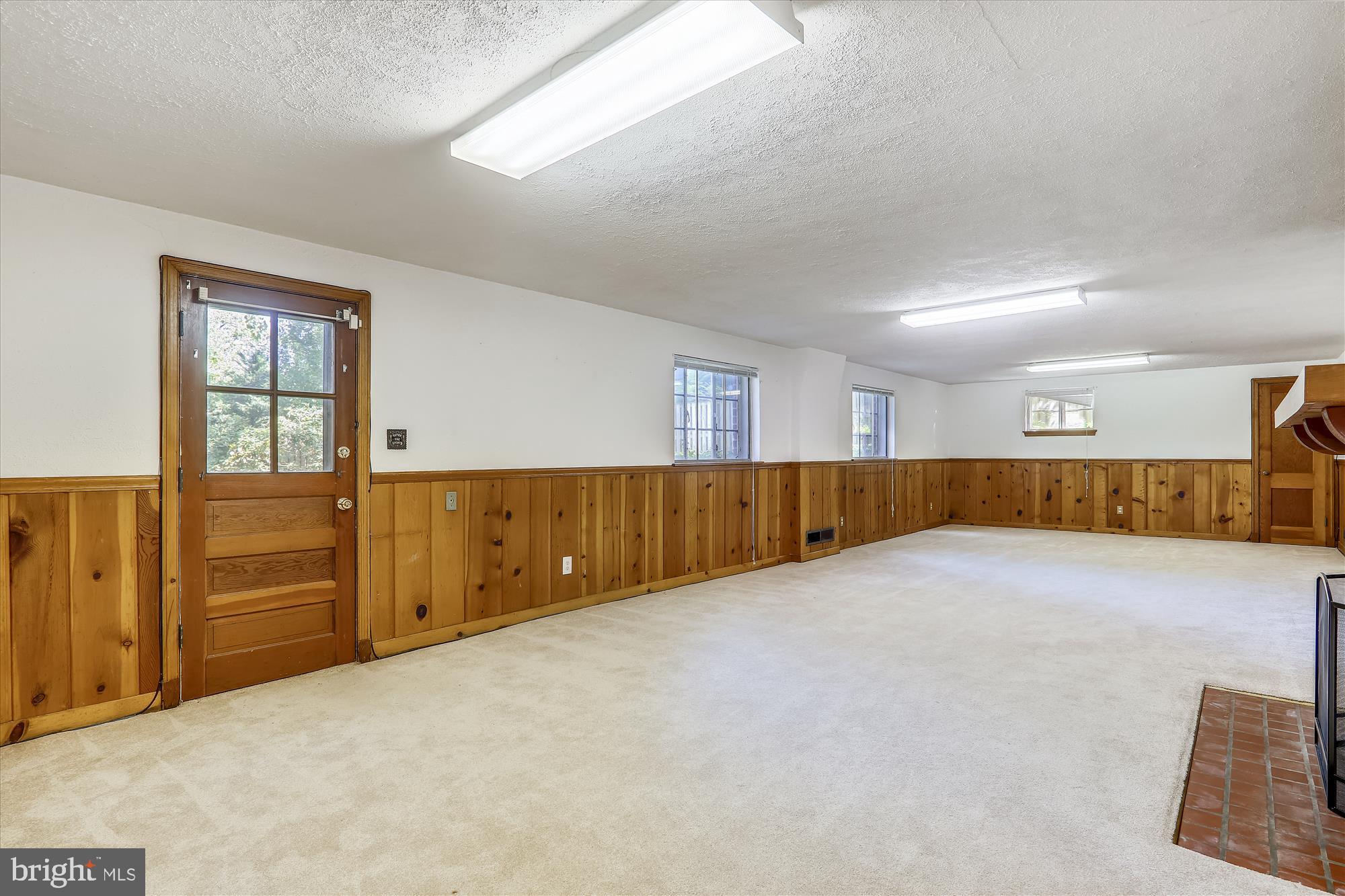 ROLLINGWOOD - Residential Lease