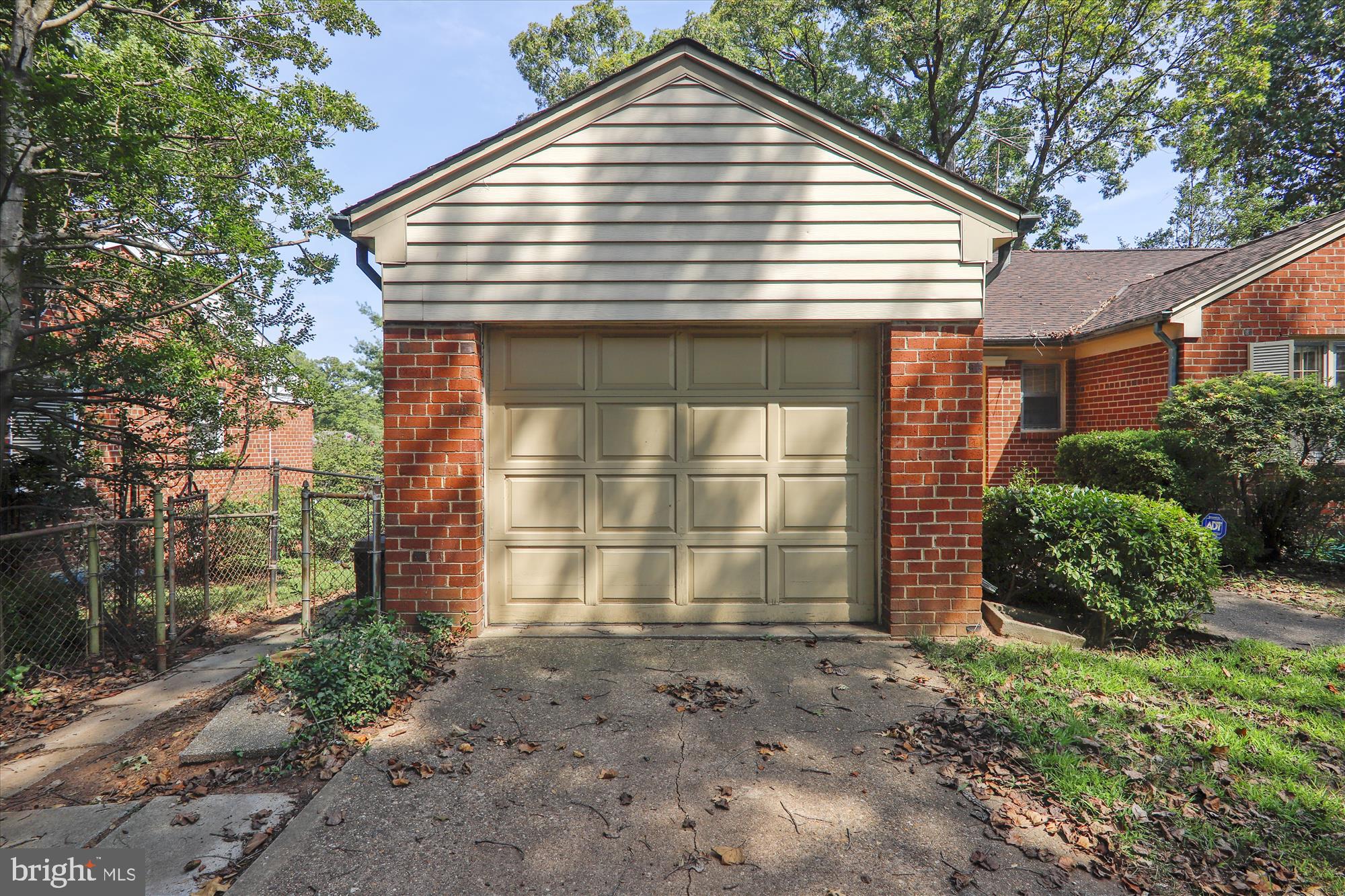 ROLLINGWOOD - Residential Lease