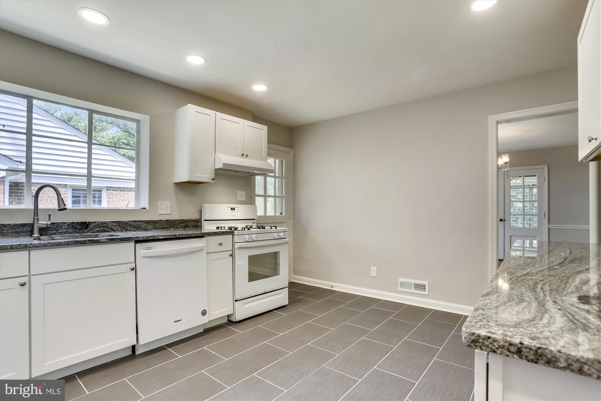 ROLLINGWOOD - Residential Lease