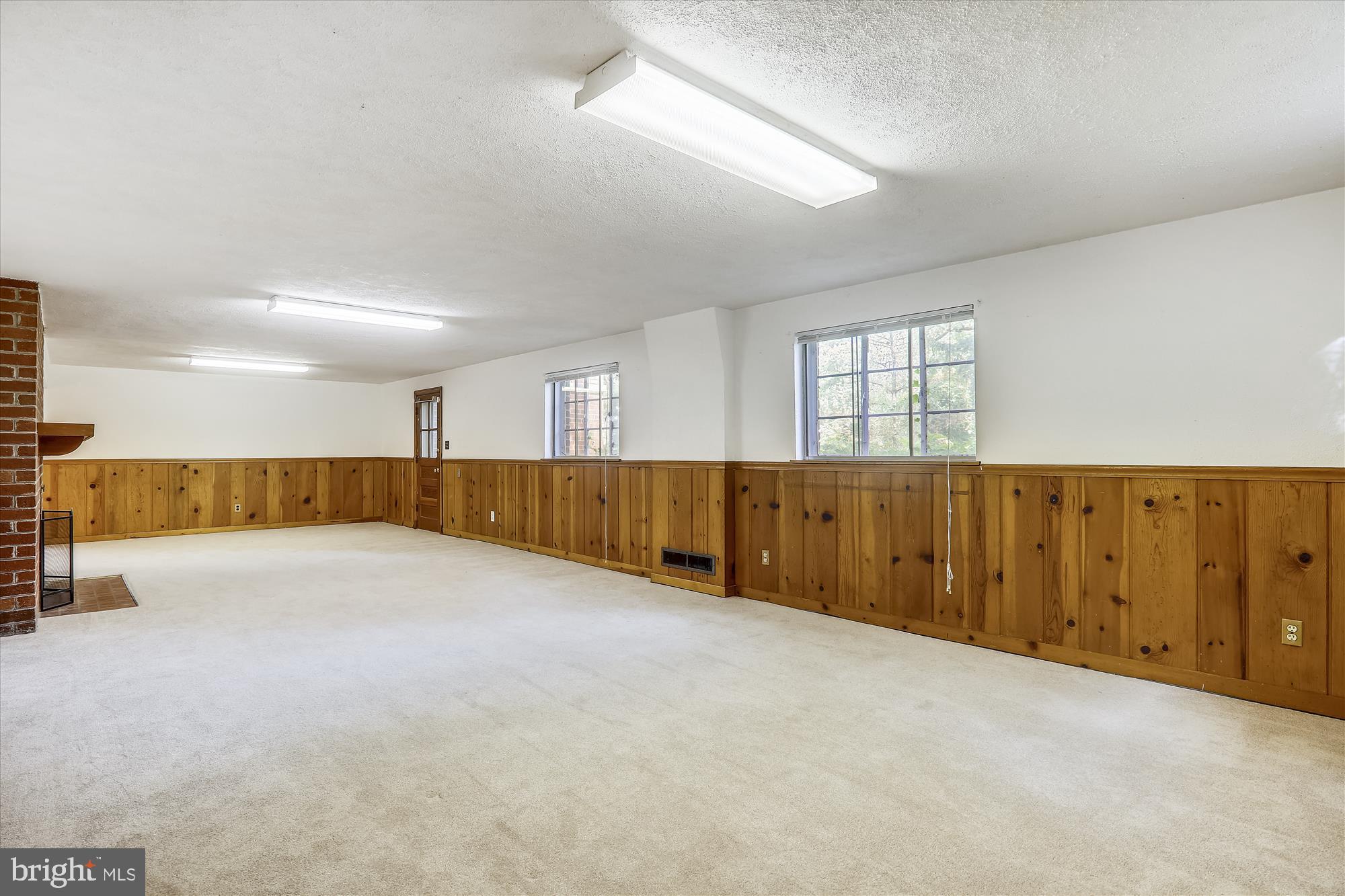 ROLLINGWOOD - Residential Lease