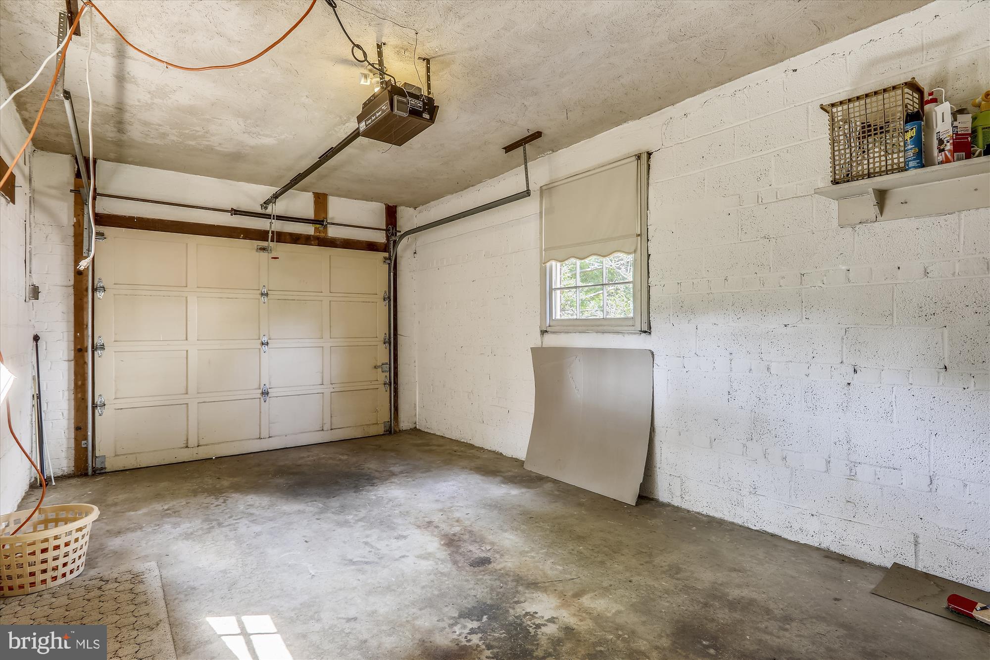 ROLLINGWOOD - Residential Lease