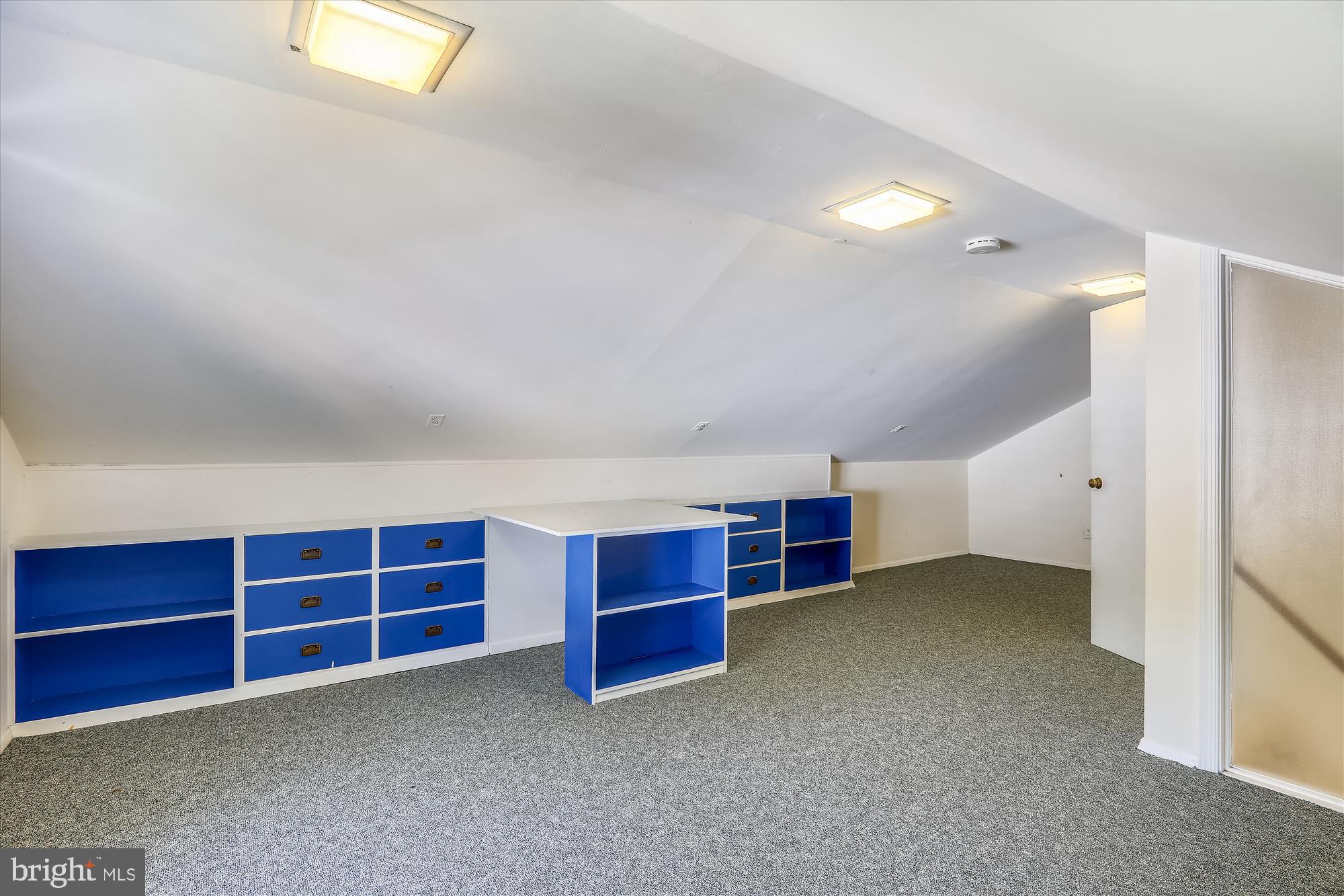 ROLLINGWOOD - Residential Lease