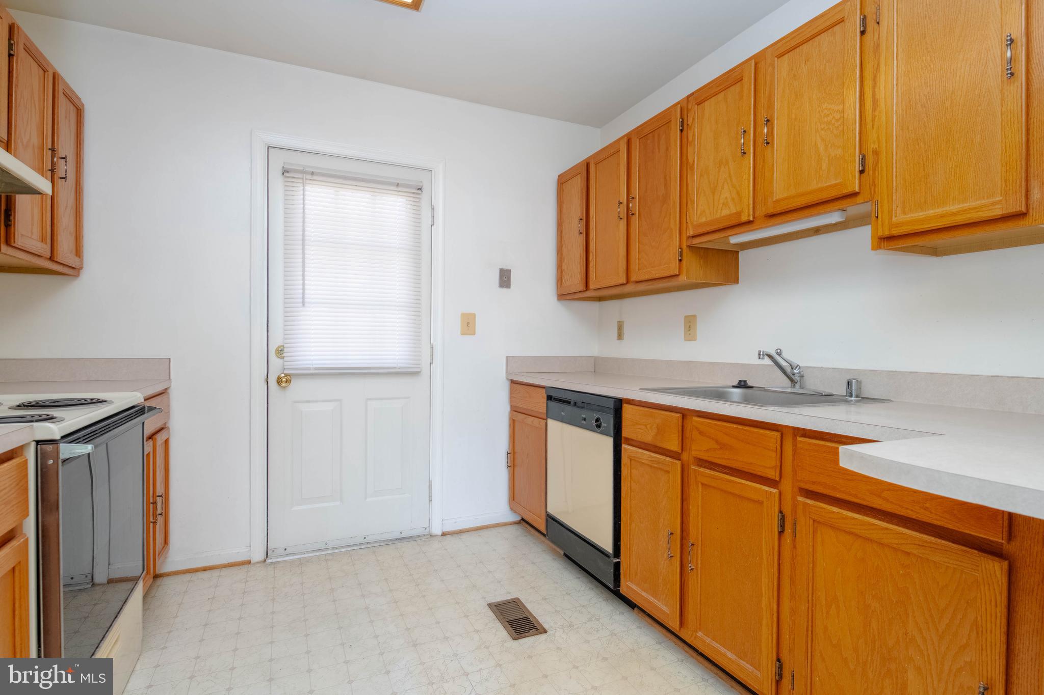 SILVER SANDS - Residential