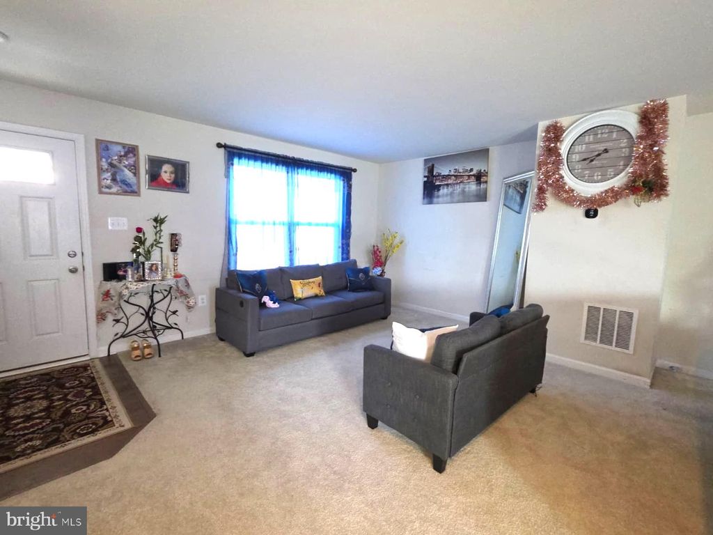 Photo of 148 Dursley Cir, MIDDLETOWN, VA 22645 (MLS # VAFV2042002)