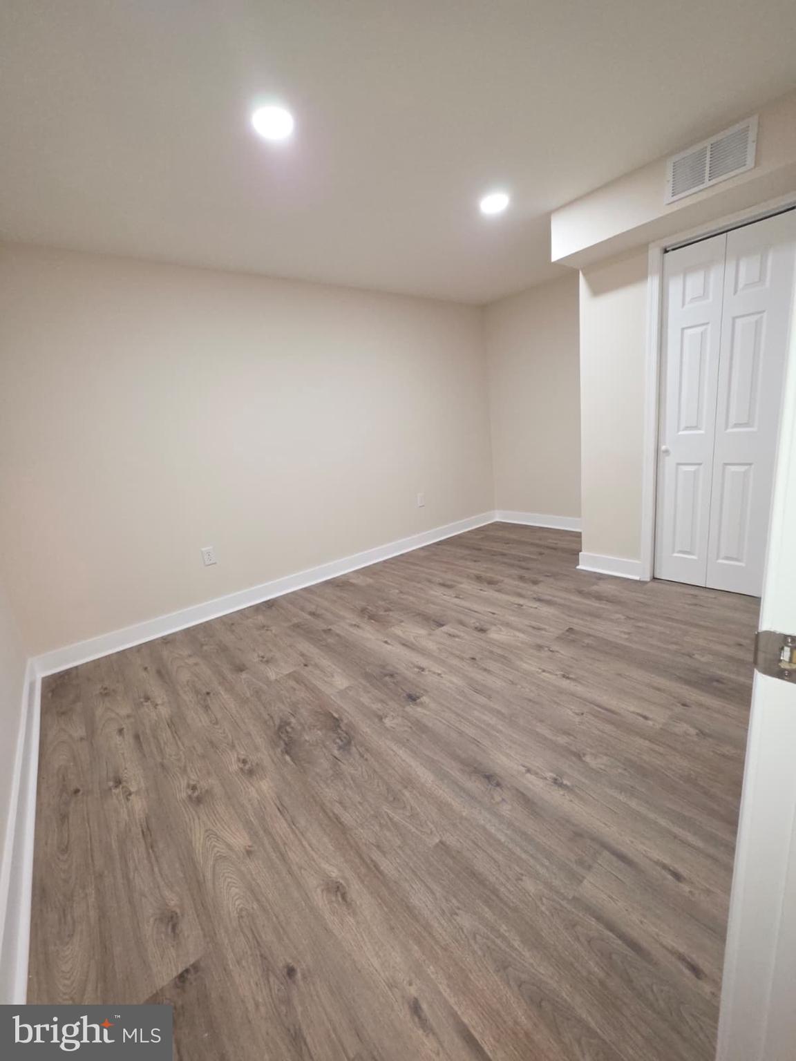 MIDDLETOWN - Residential