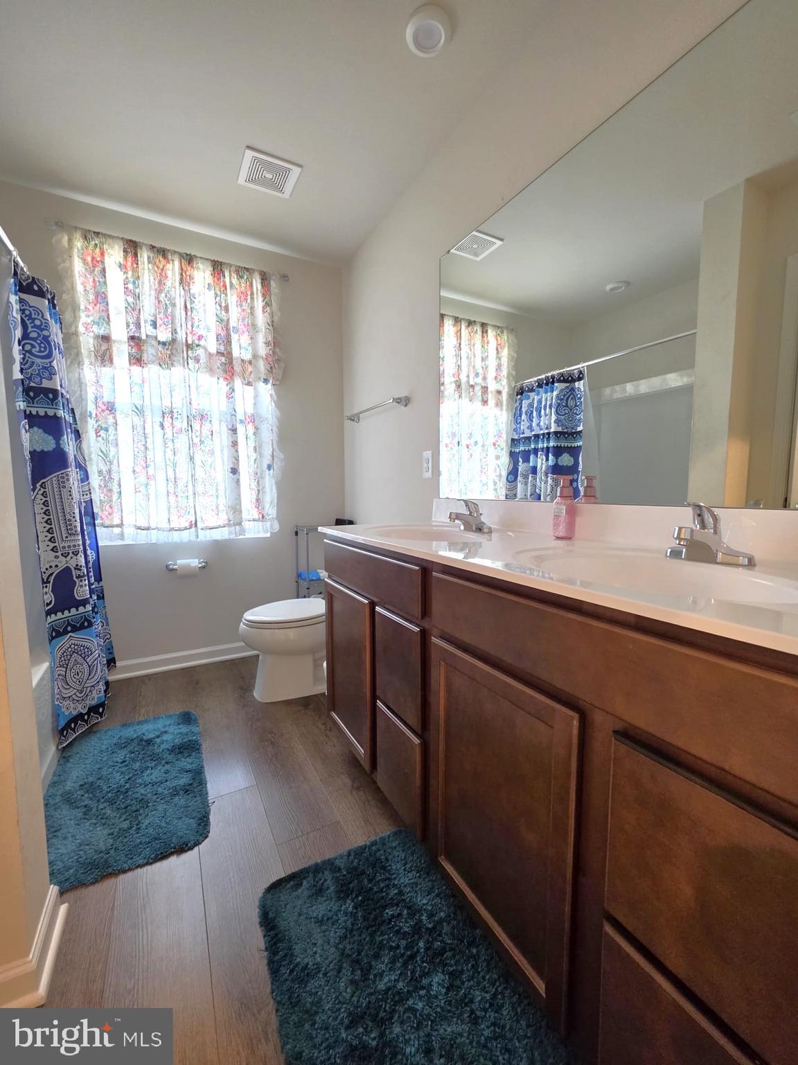 MIDDLETOWN - Residential