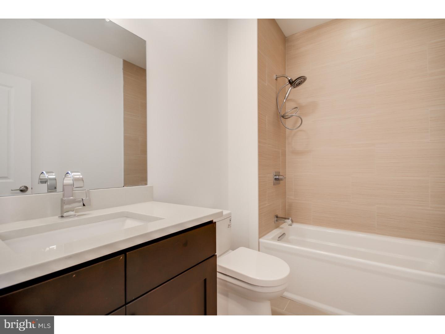 OLDE KENSINGTON - Residential