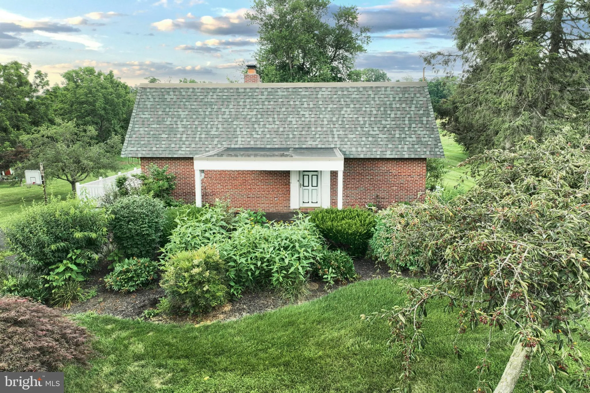 Dover, Pennsylvania 17315, United States, 3 Bedrooms Bedrooms, ,2 BathroomsBathrooms,Residential,Active,180827