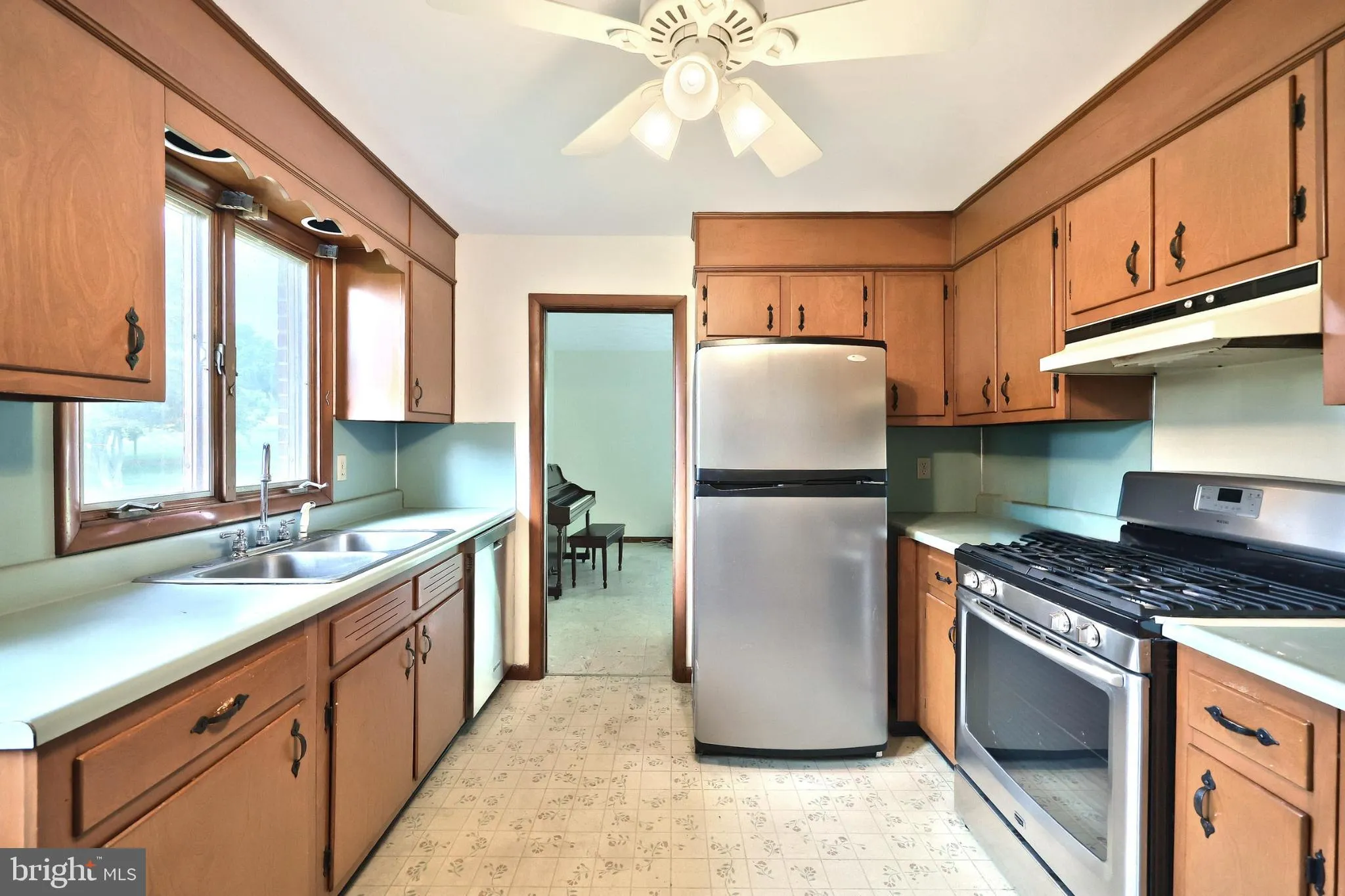 Dover, Pennsylvania 17315, United States, 3 Bedrooms Bedrooms, ,2 BathroomsBathrooms,Residential,Active,180827