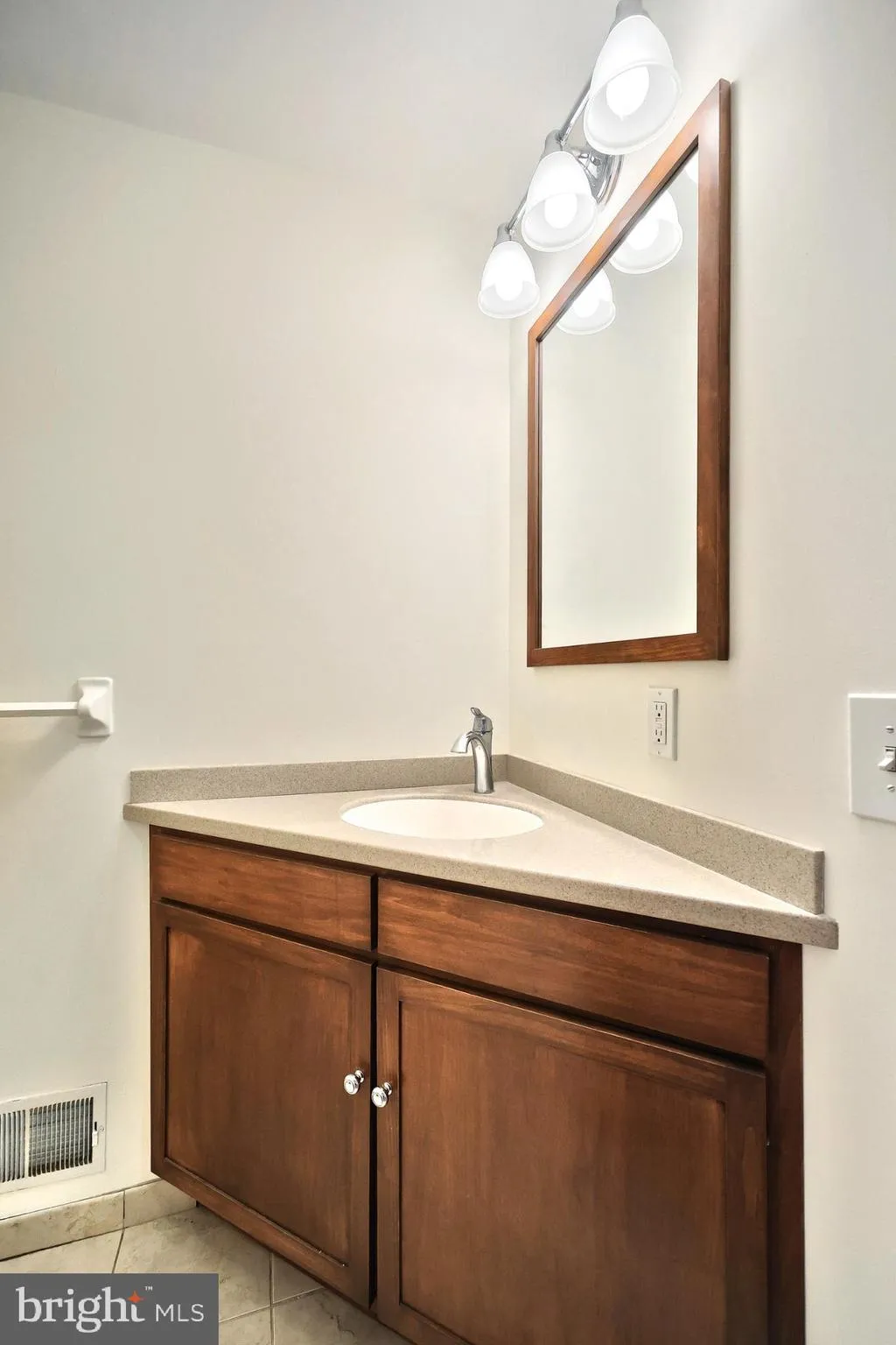 Dover, Pennsylvania 17315, United States, 3 Bedrooms Bedrooms, ,2 BathroomsBathrooms,Residential,Active,180827