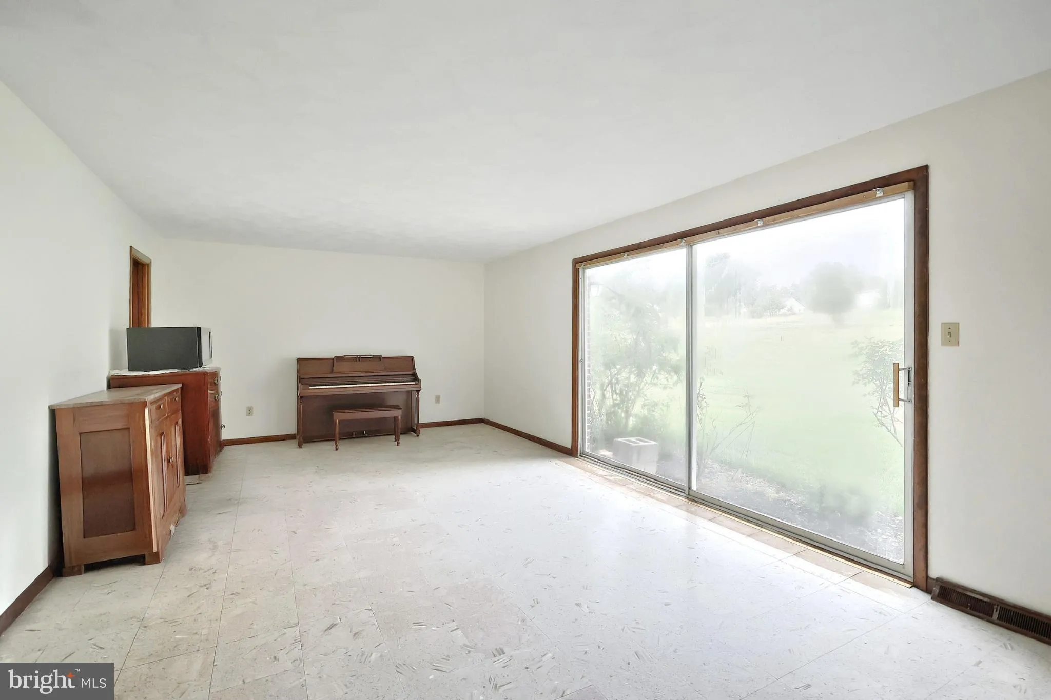 Dover, Pennsylvania 17315, United States, 3 Bedrooms Bedrooms, ,2 BathroomsBathrooms,Residential,Active,180827