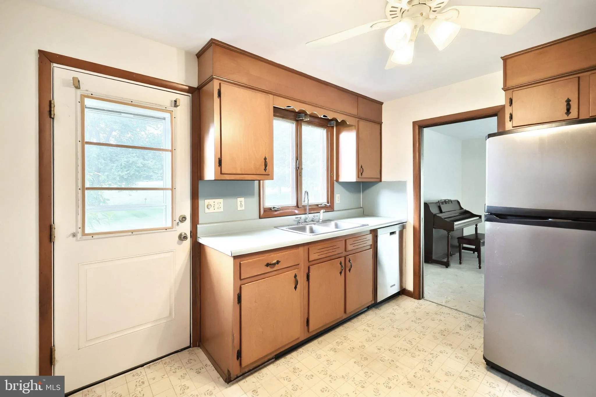 Dover, Pennsylvania 17315, United States, 3 Bedrooms Bedrooms, ,2 BathroomsBathrooms,Residential,Active,180827