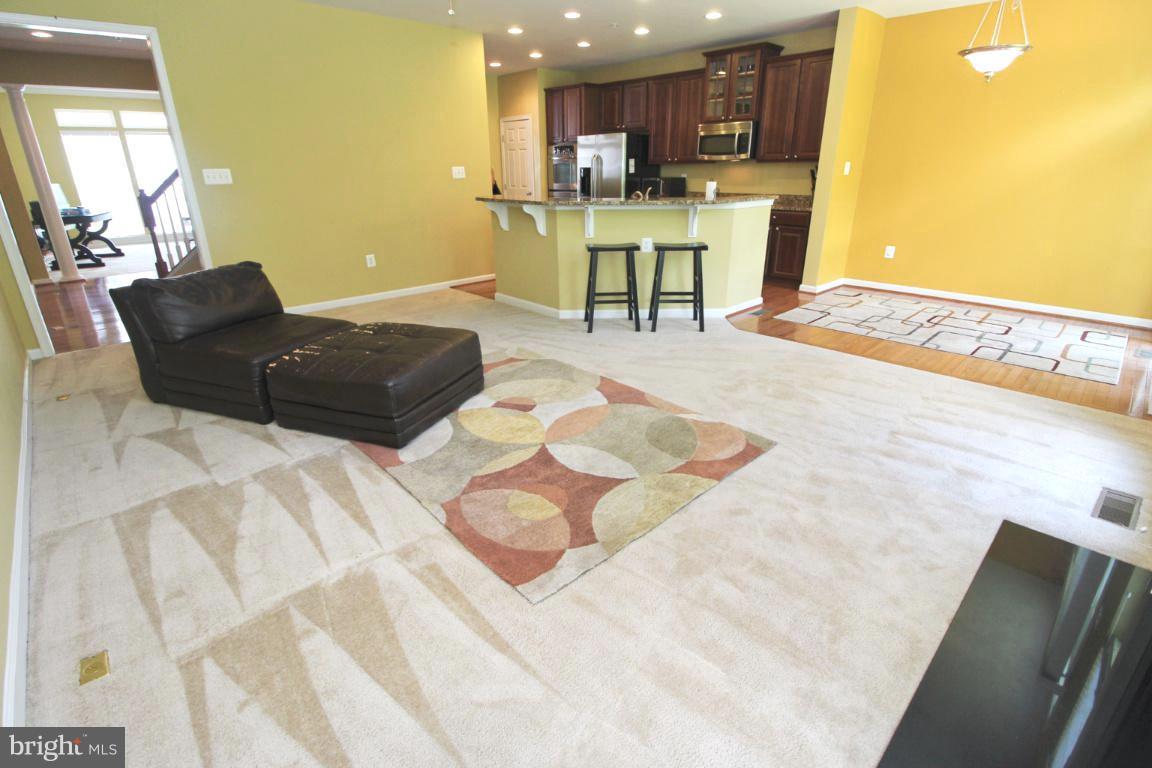 THE CRESCENT AT CHERRY LANE - Residential