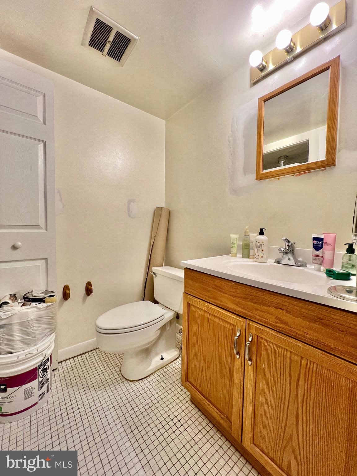 SUMMERTREE CONDO APTS - Residential