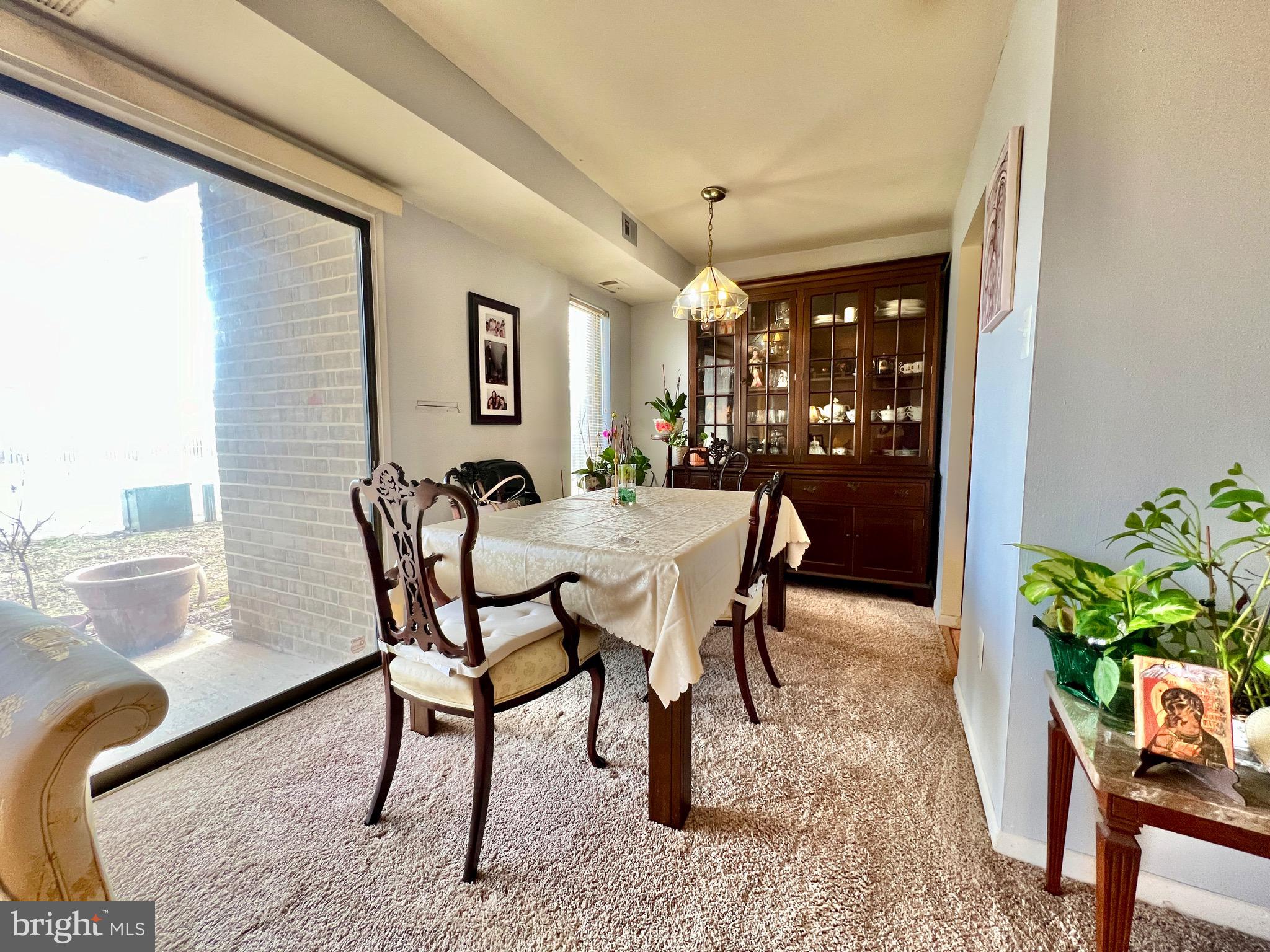 SUMMERTREE CONDO APTS - Residential