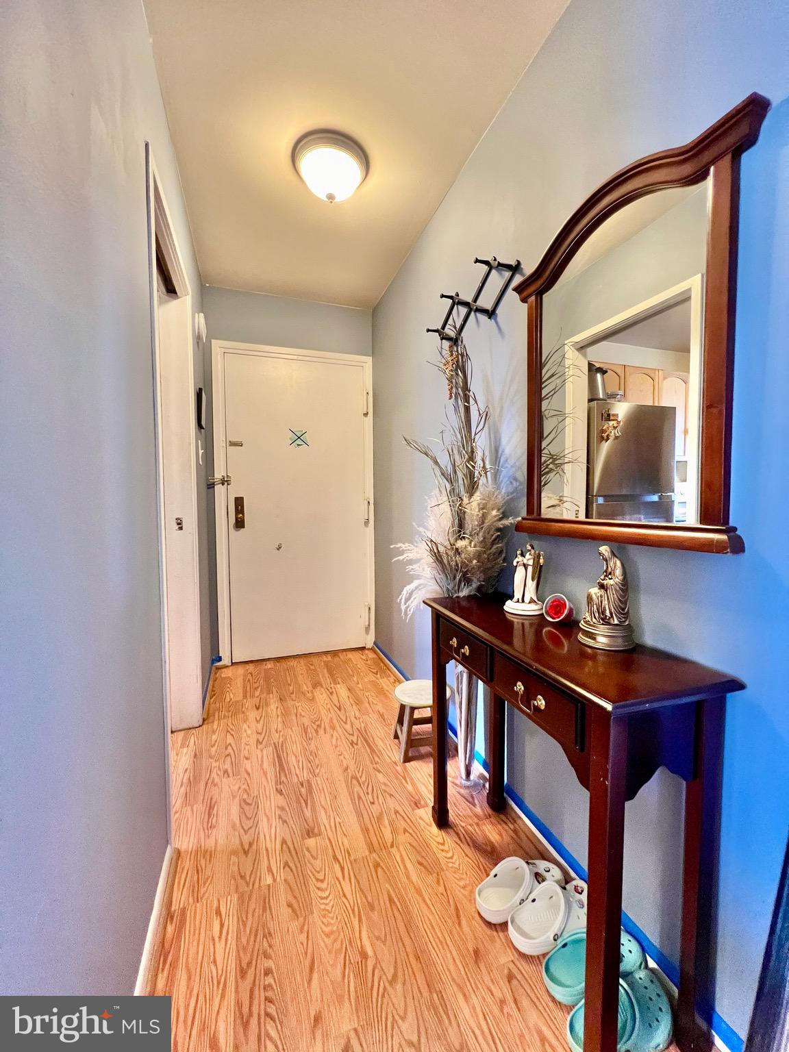 SUMMERTREE CONDO APTS - Residential