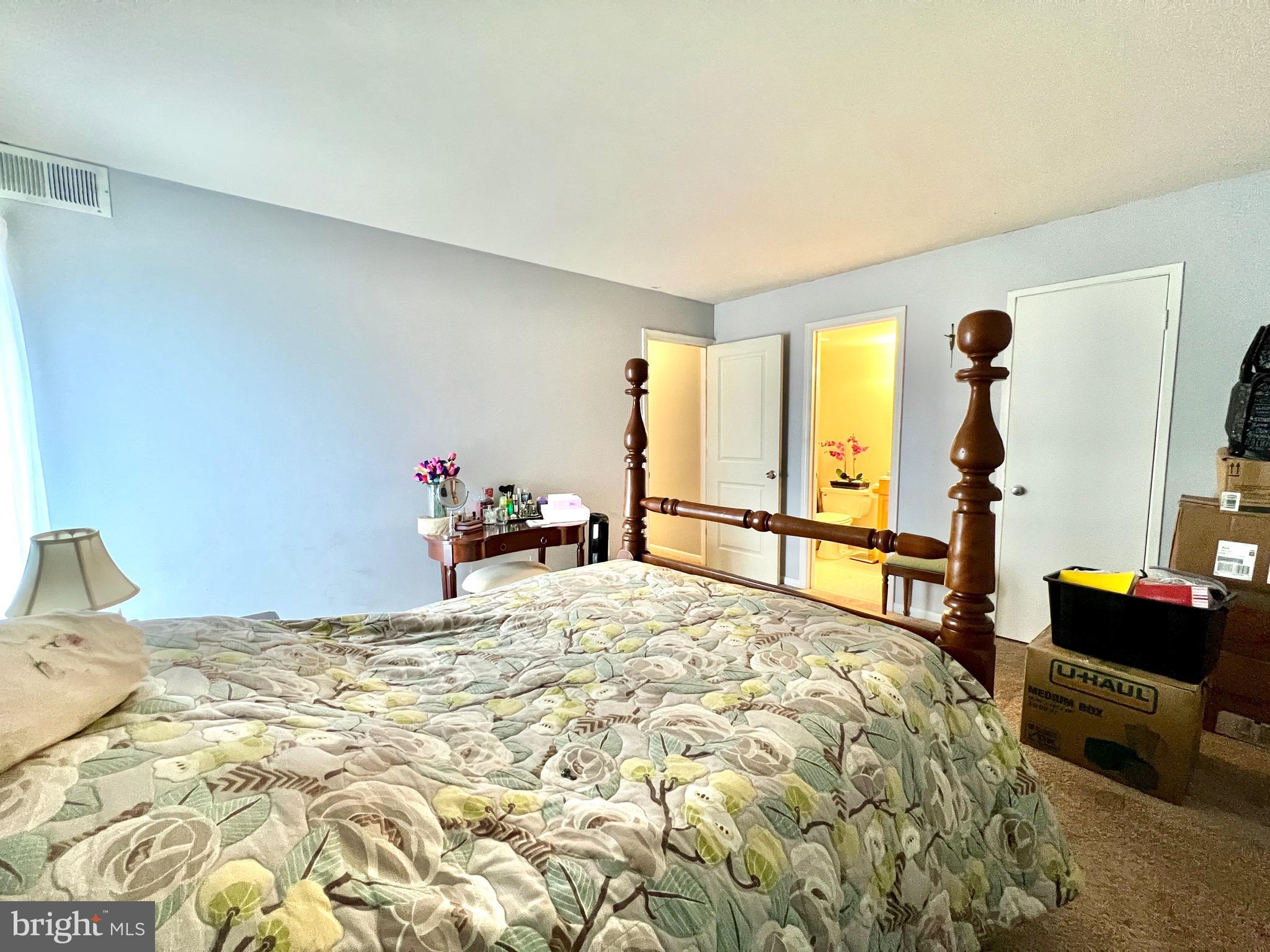 SUMMERTREE CONDO APTS - Residential