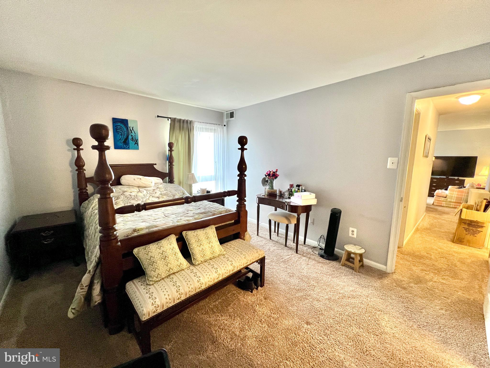 SUMMERTREE CONDO APTS - Residential