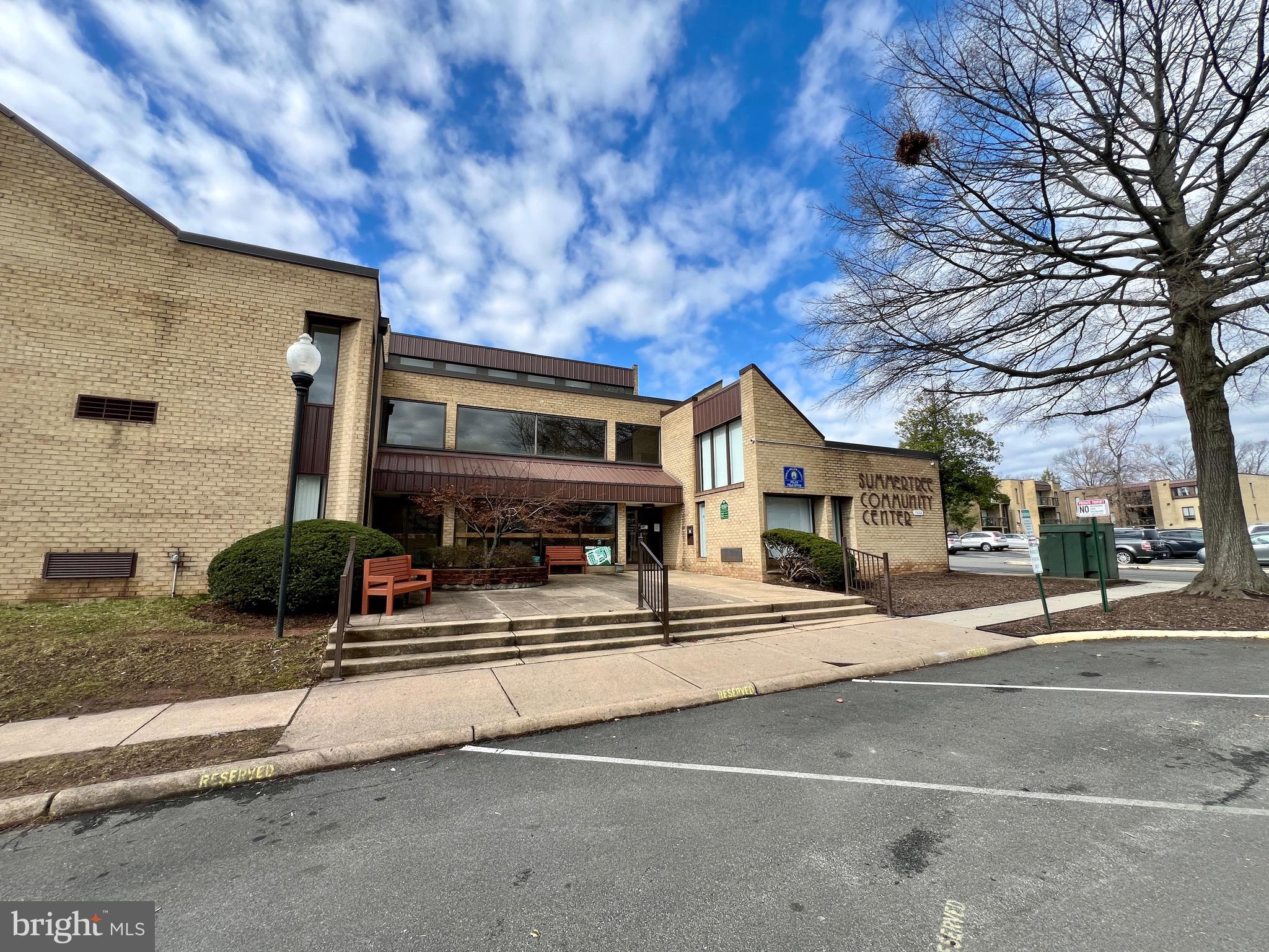 SUMMERTREE CONDO APTS - Residential