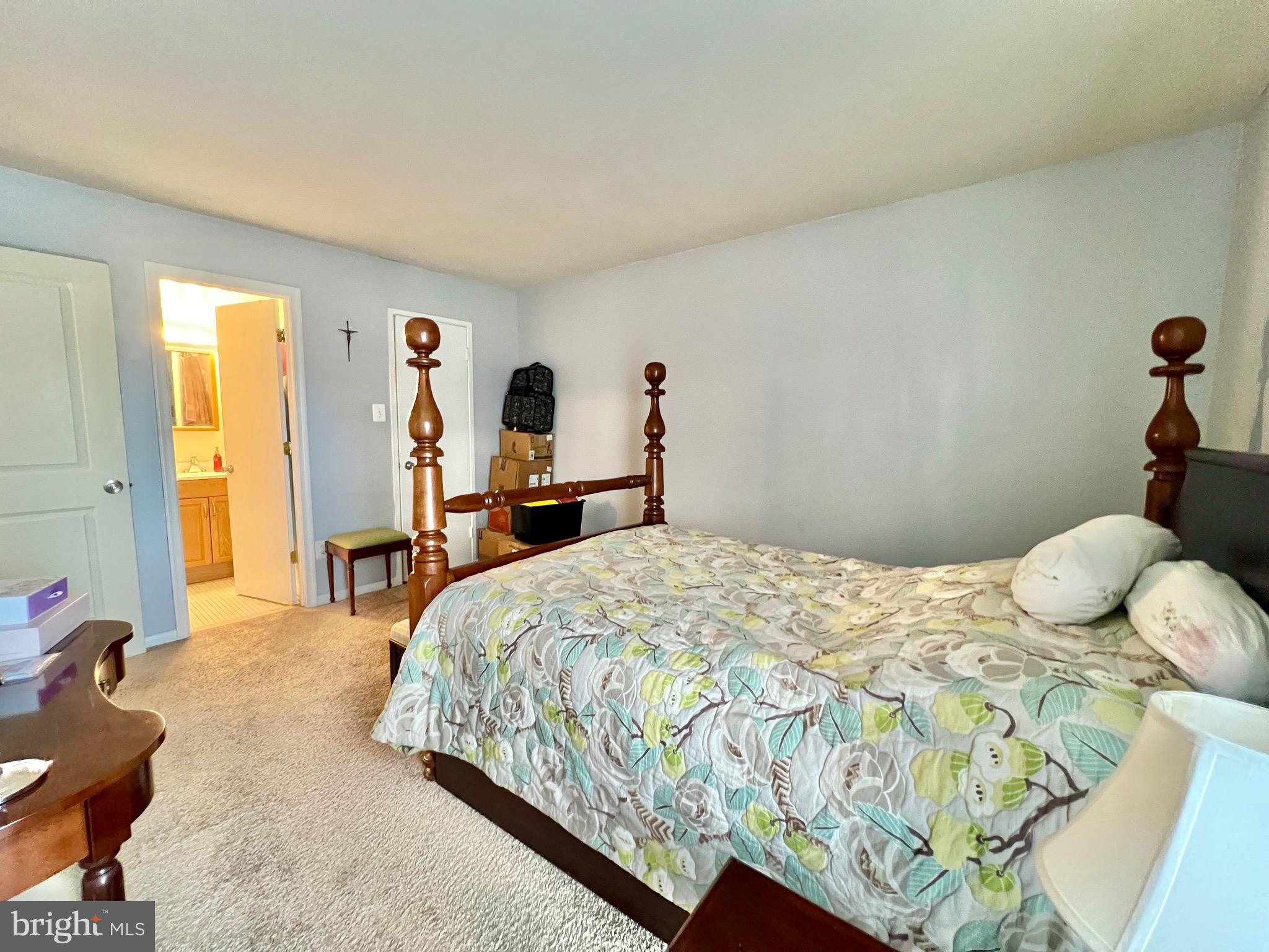 SUMMERTREE CONDO APTS - Residential