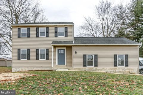 Photo of 269 Rock Point Road, MARIETTA, PA 17547 (MLS # PALA2062366)