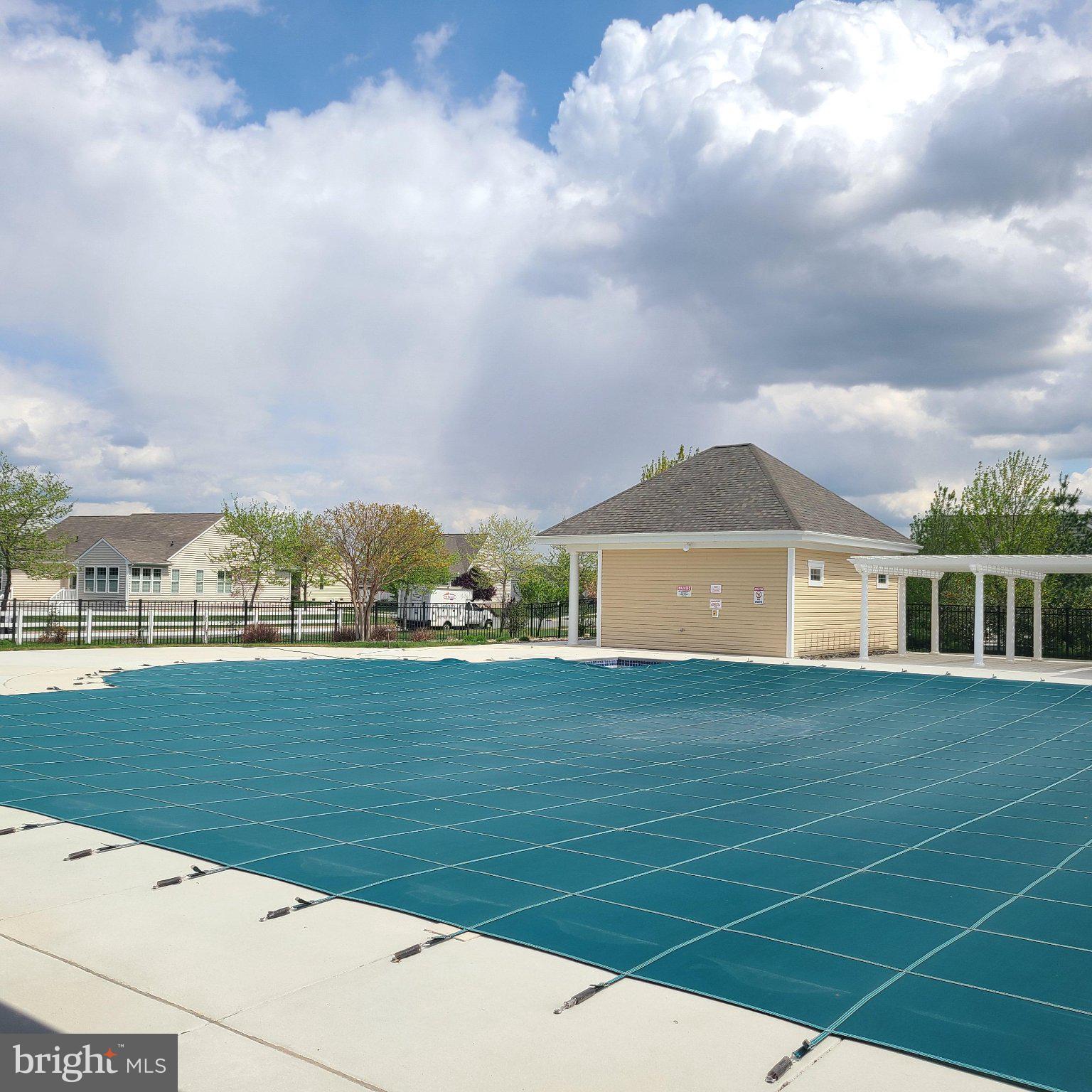 FOUR SEASONS AT SILVER MAPLE - Residential