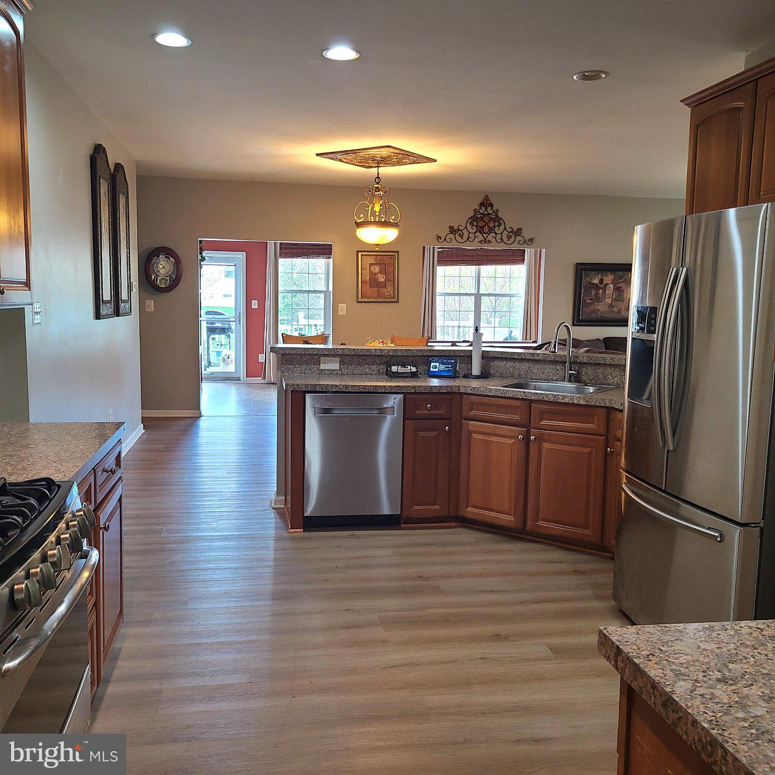FOUR SEASONS AT SILVER MAPLE - Residential