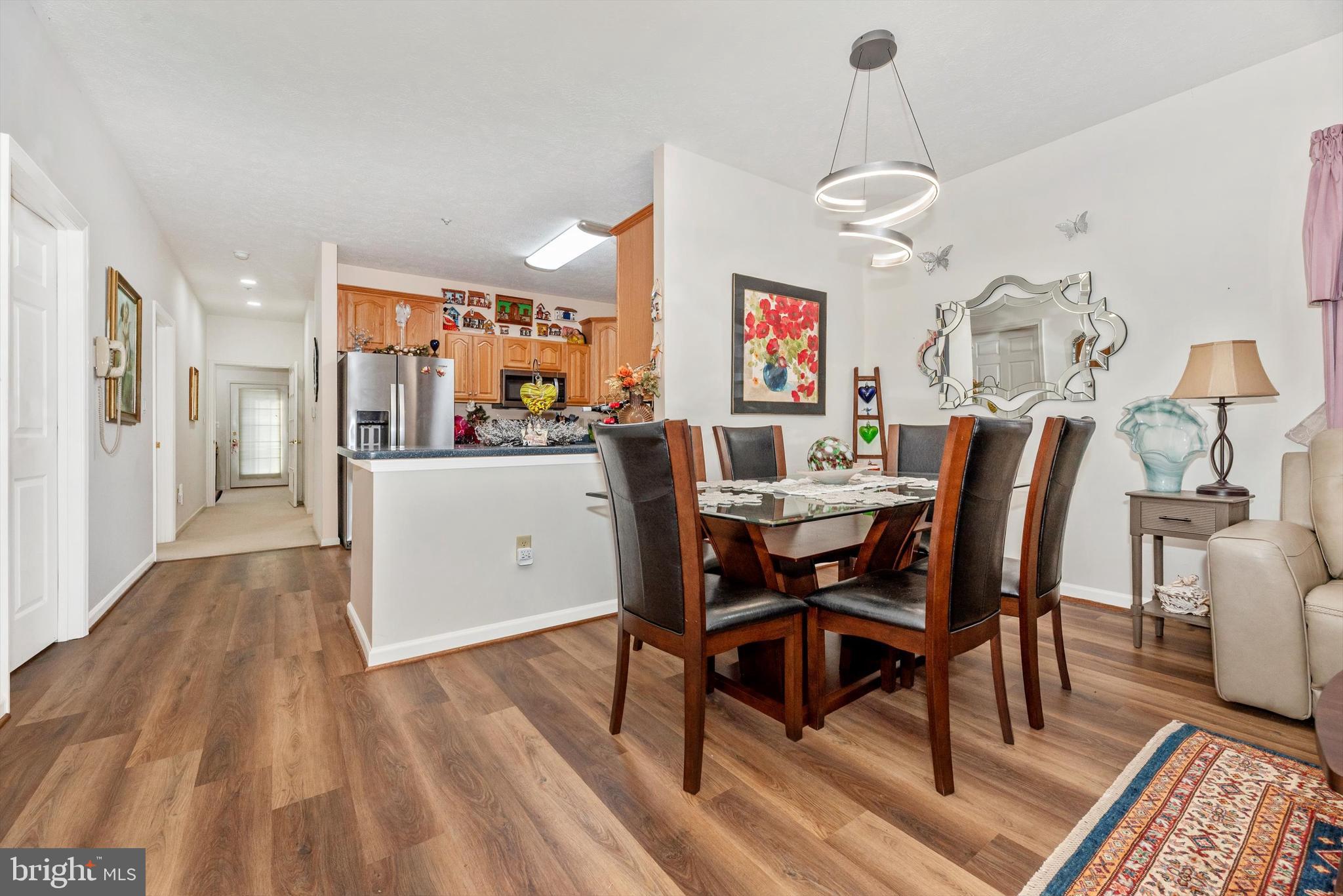 SUMMERLAND MANOR - Residential