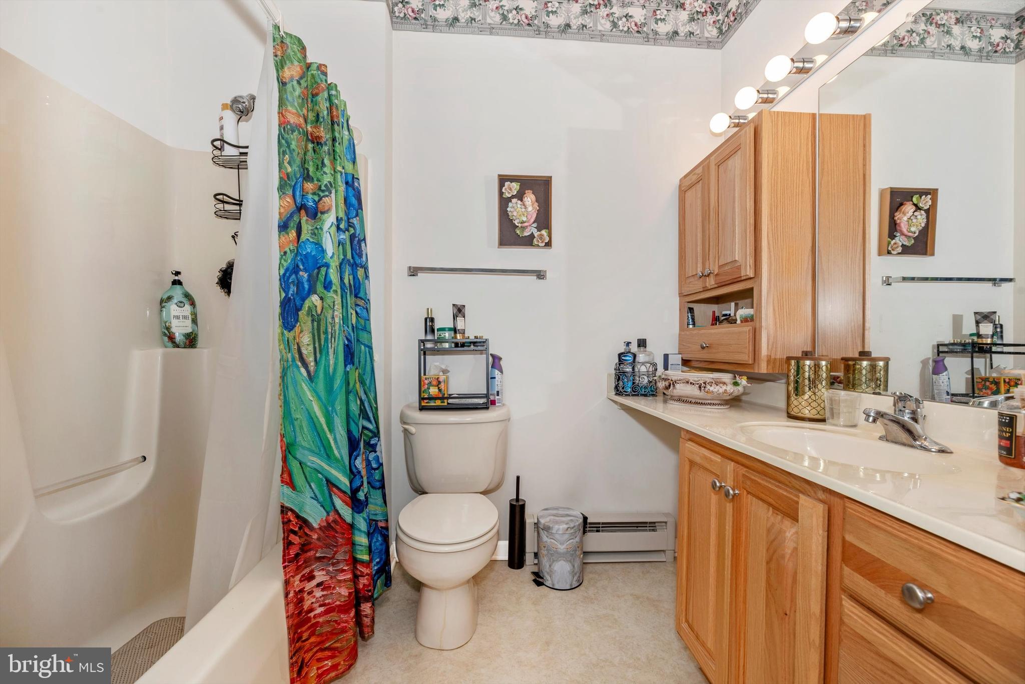 SUMMERLAND MANOR - Residential