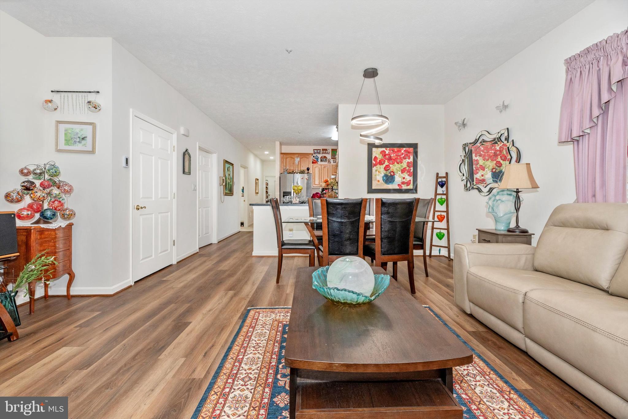 SUMMERLAND MANOR - Residential