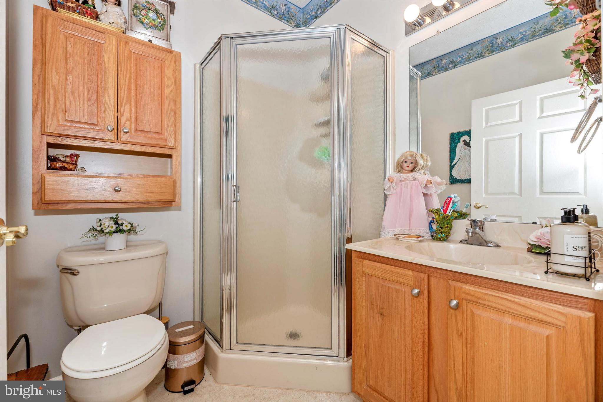 SUMMERLAND MANOR - Residential