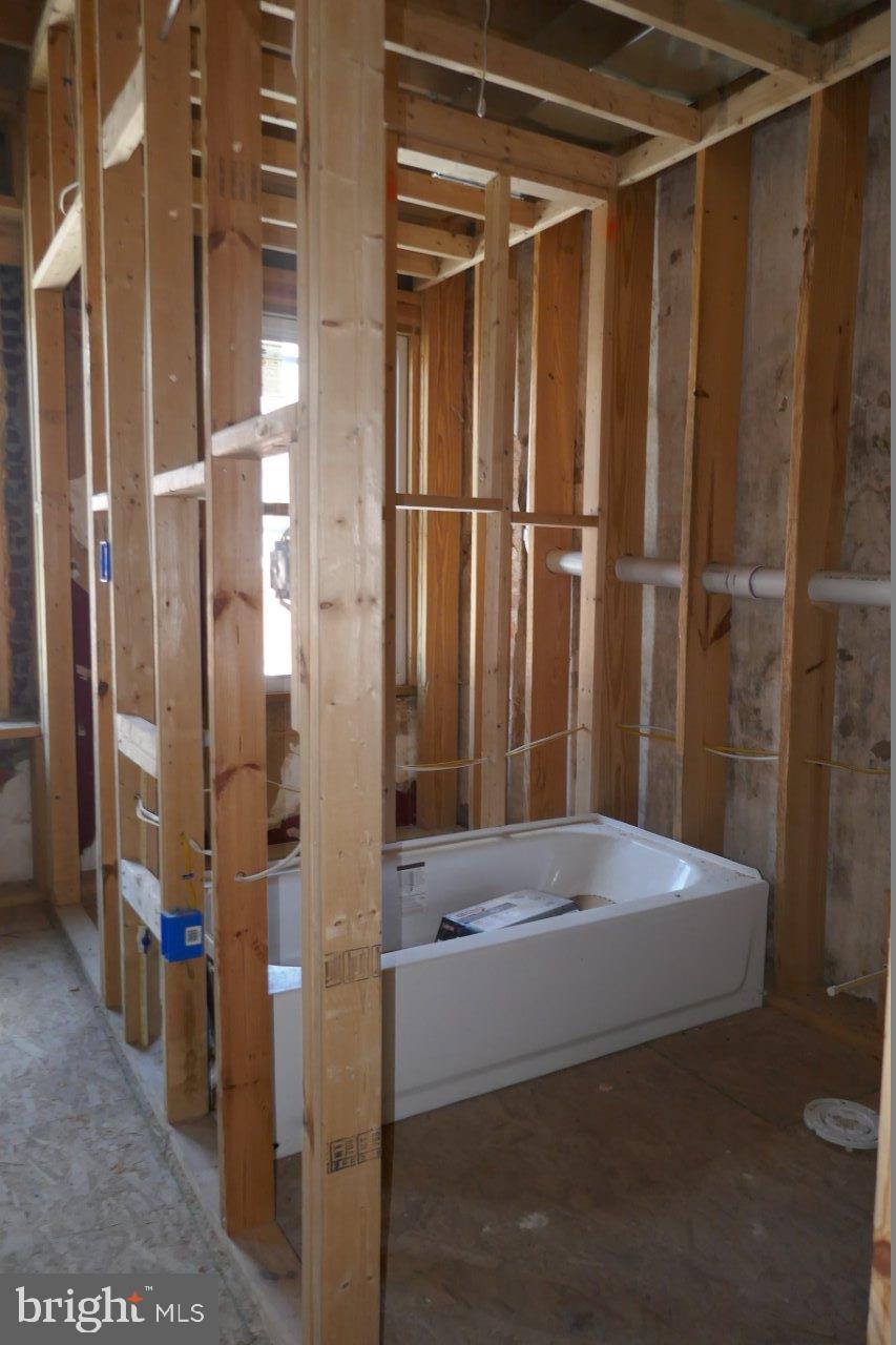 LITTLE ITALY - Residential