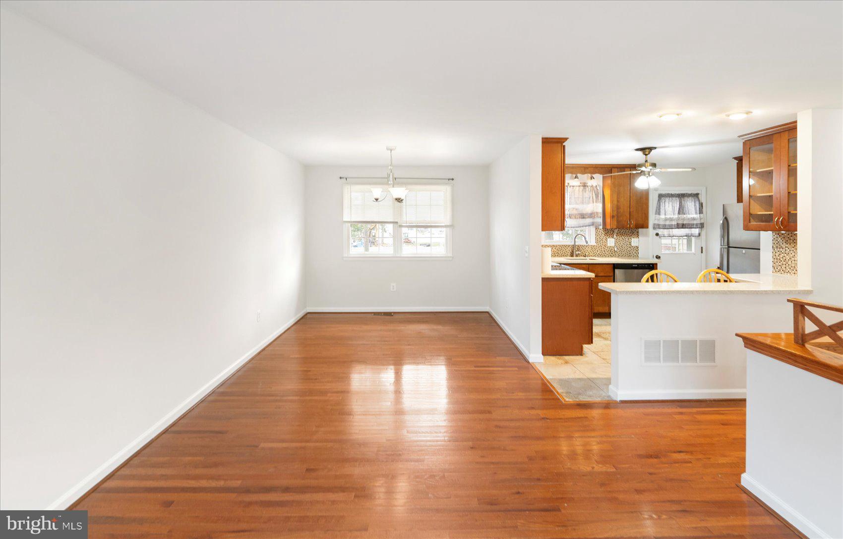 903 JAY COURT