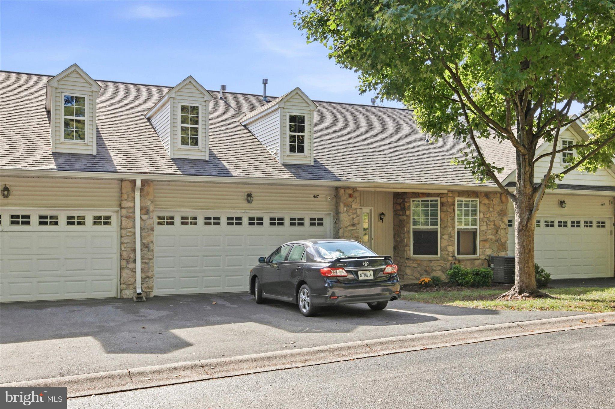 1467 COUNTRY CLUB DRIVE
