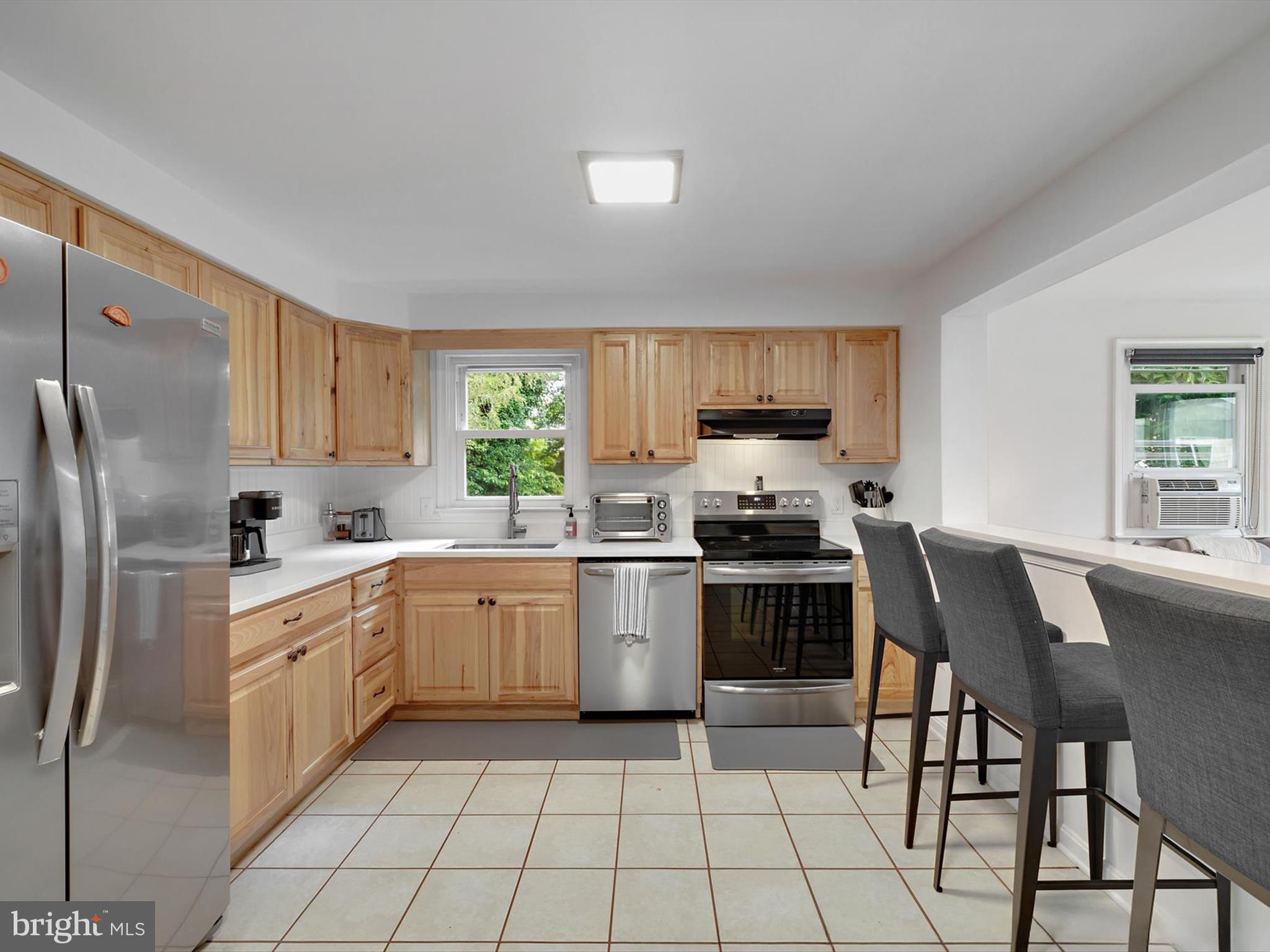 17 A ELLIOTT ROAD