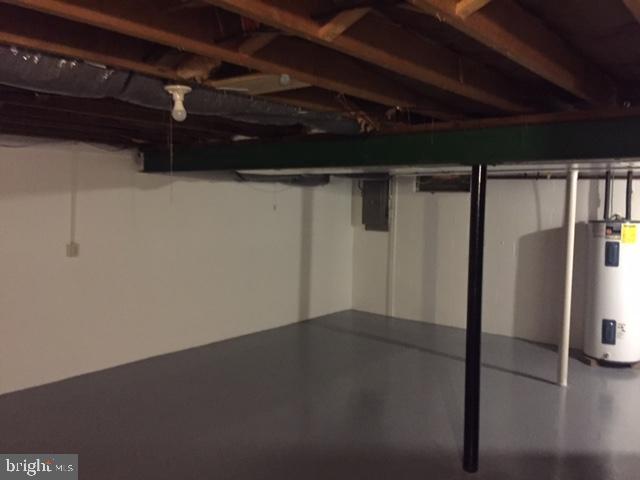 EAST PETERSBURG - Residential