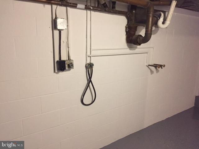 EAST PETERSBURG - Residential