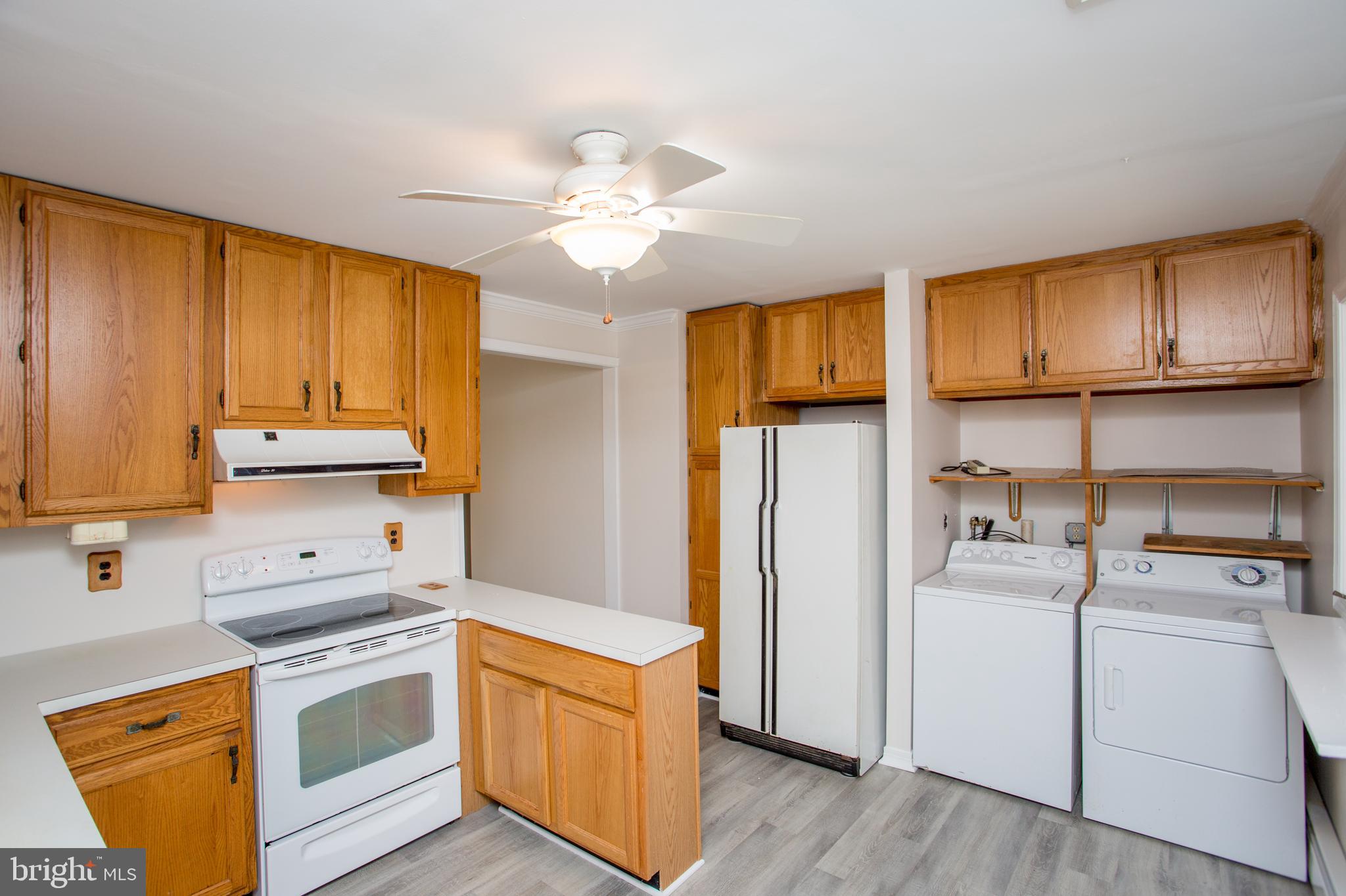 244 S Sugan Rd (FAIRVIEW AVE