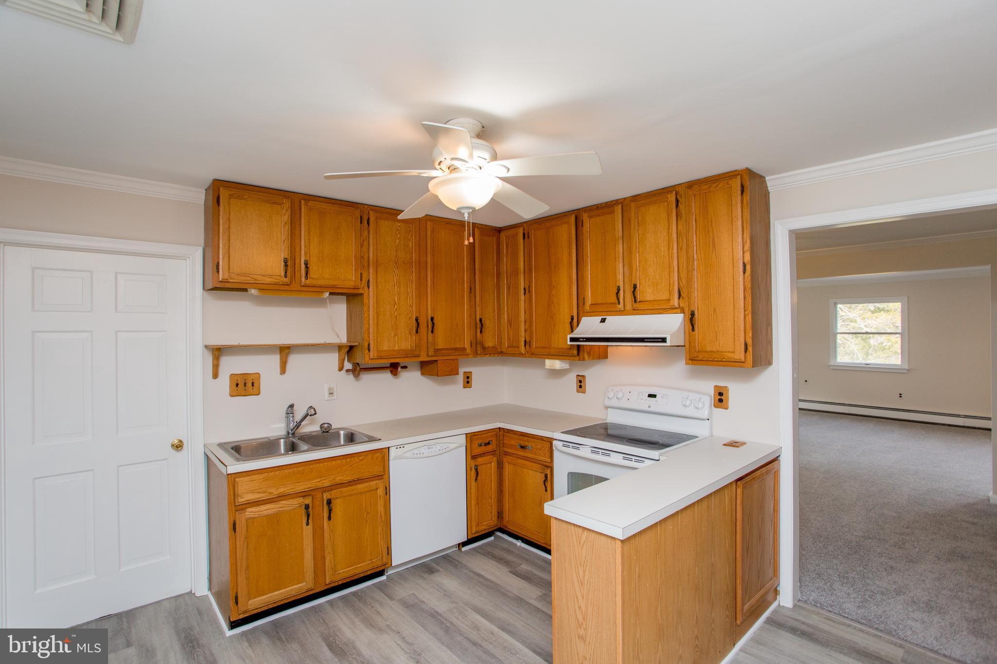244 S Sugan Rd (FAIRVIEW AVE