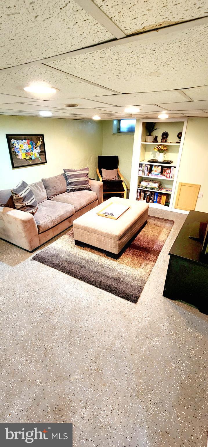 MAYFAIR - Residential